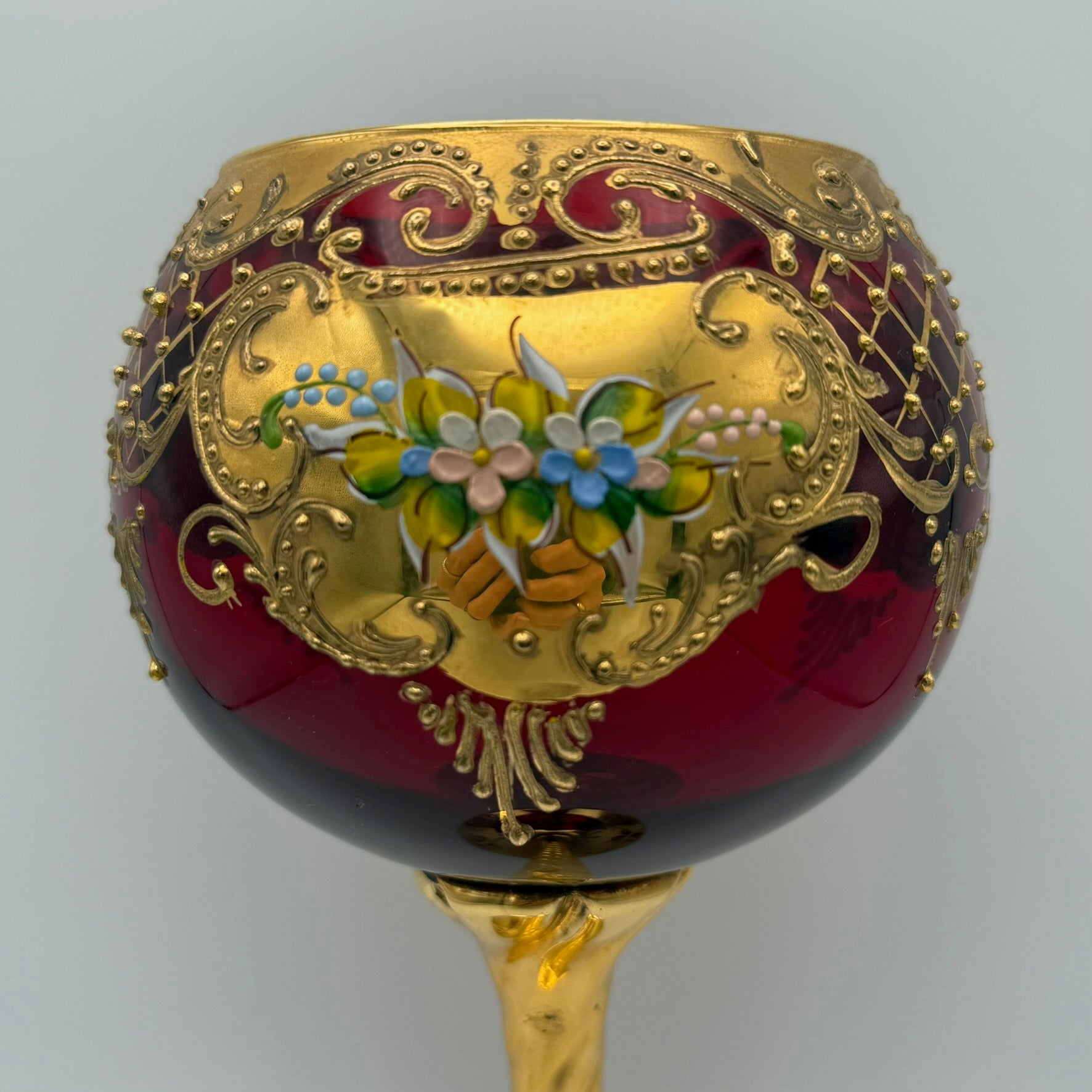 Großer Böhmischer Prunkpokal 23cm Rubinrot Goldstaffage Emaille Römer Showroom Ansbach