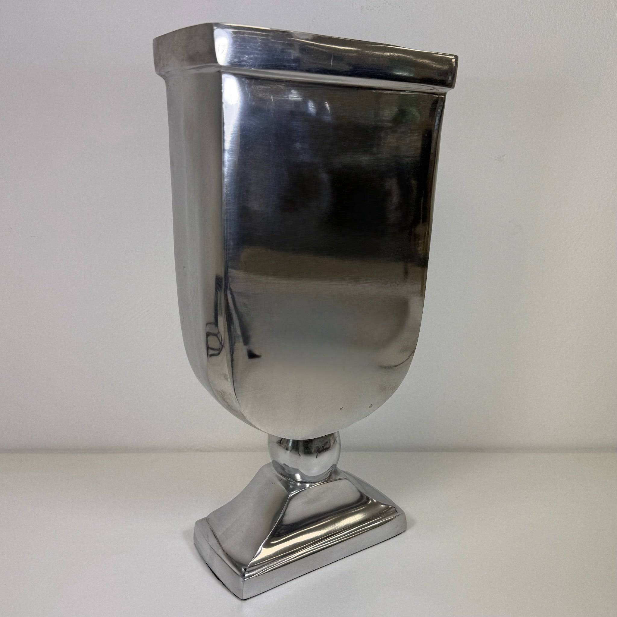 Loberon XL Aluminium Vase San José 37 cm I Massiver Aluminiumguss Silber Pokalvase I Modern Chateau Design Loberon