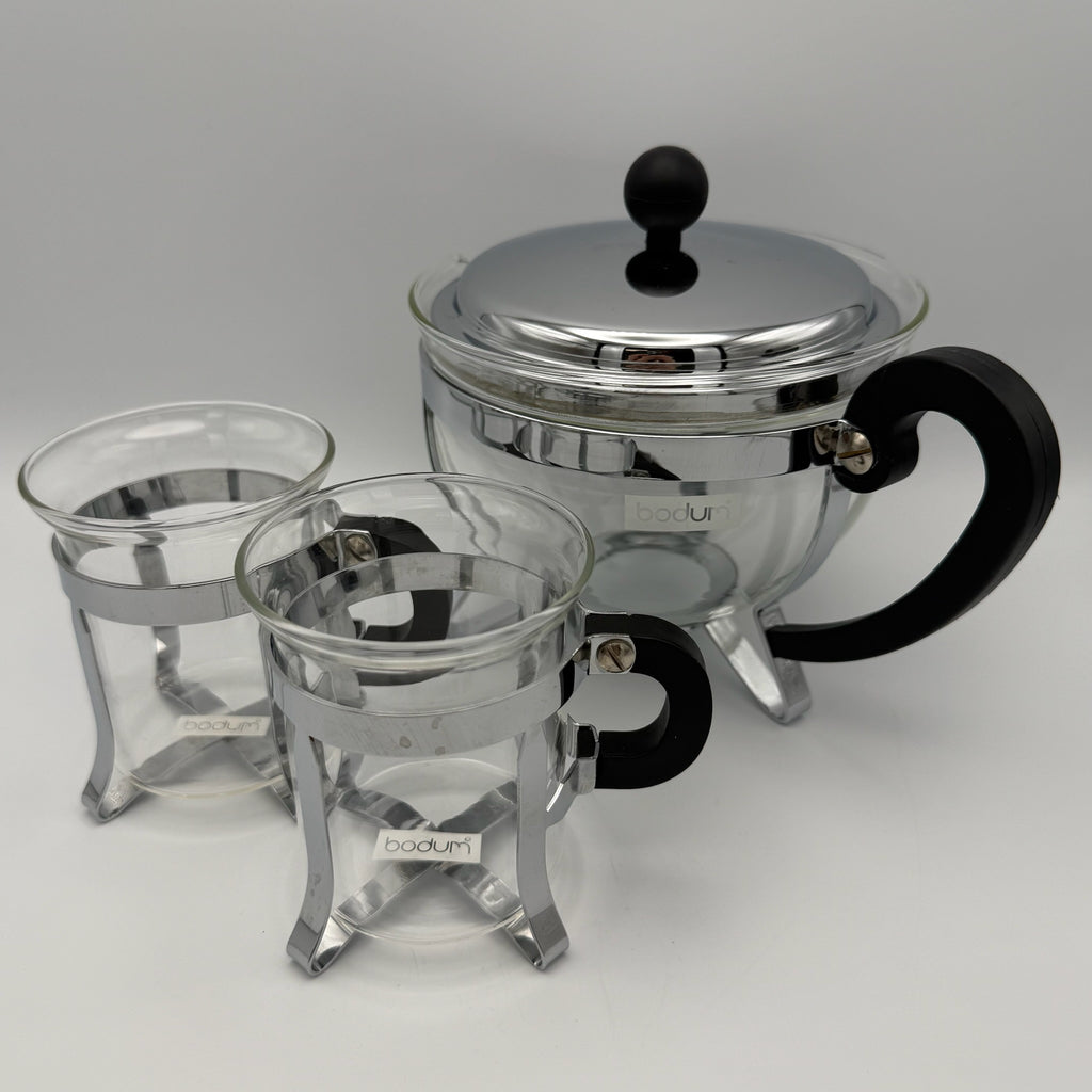 Vintage Bodum Teekanne mit 2 Tassen I Glas & Chrom – Mid Century Design I 3-teiliges Set Bodum