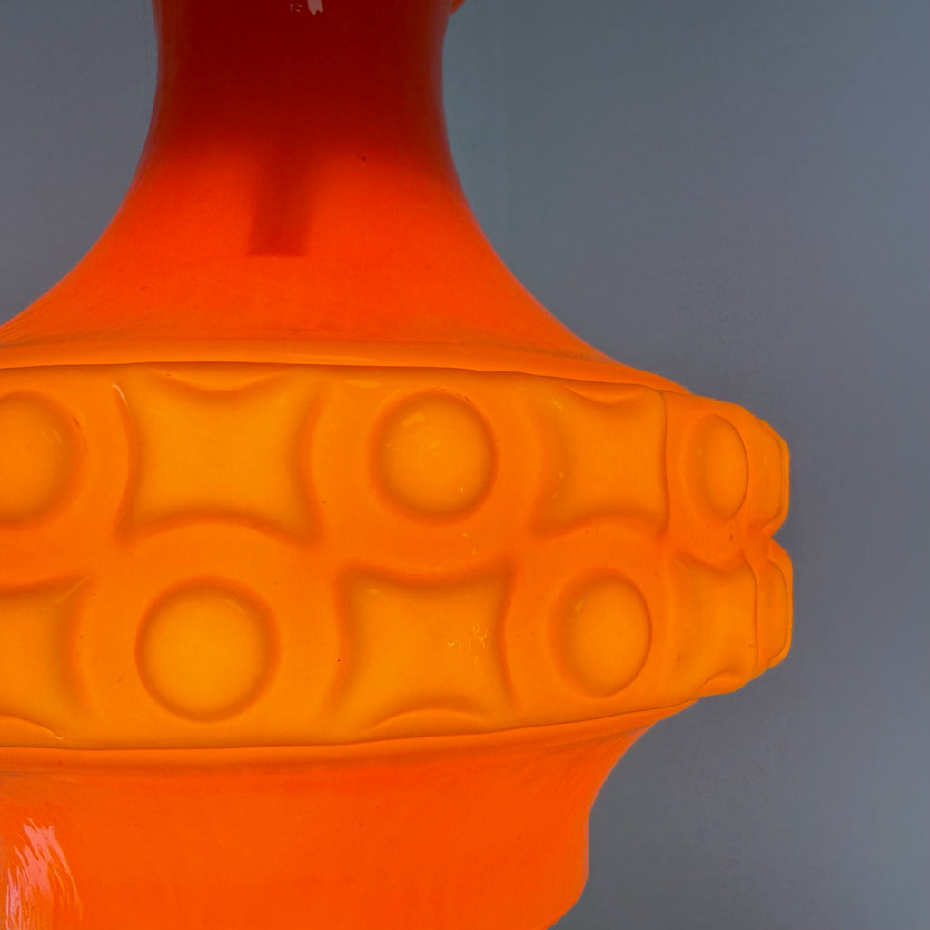 Space Age Pendelleuchte I Orange Tulpenform Überfangglas 1970er I Monumentale Hängeleuchte Pop-Art Vintage Design Showroom Ansbach