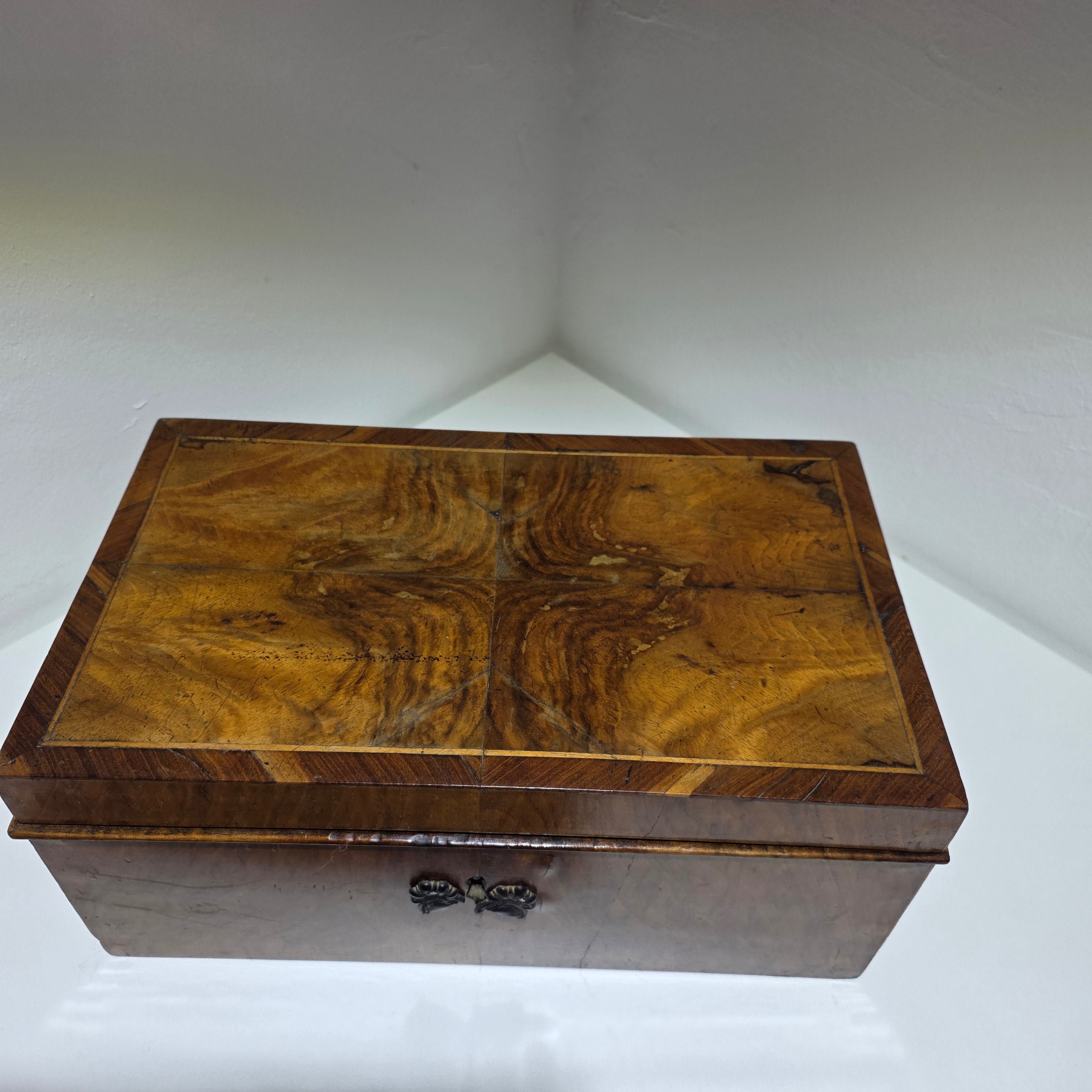 Antike Nähschatulle Holz Kassette um 1880 mit Einsatz Inschrift Schmuckkästchen Showroom Ansbach