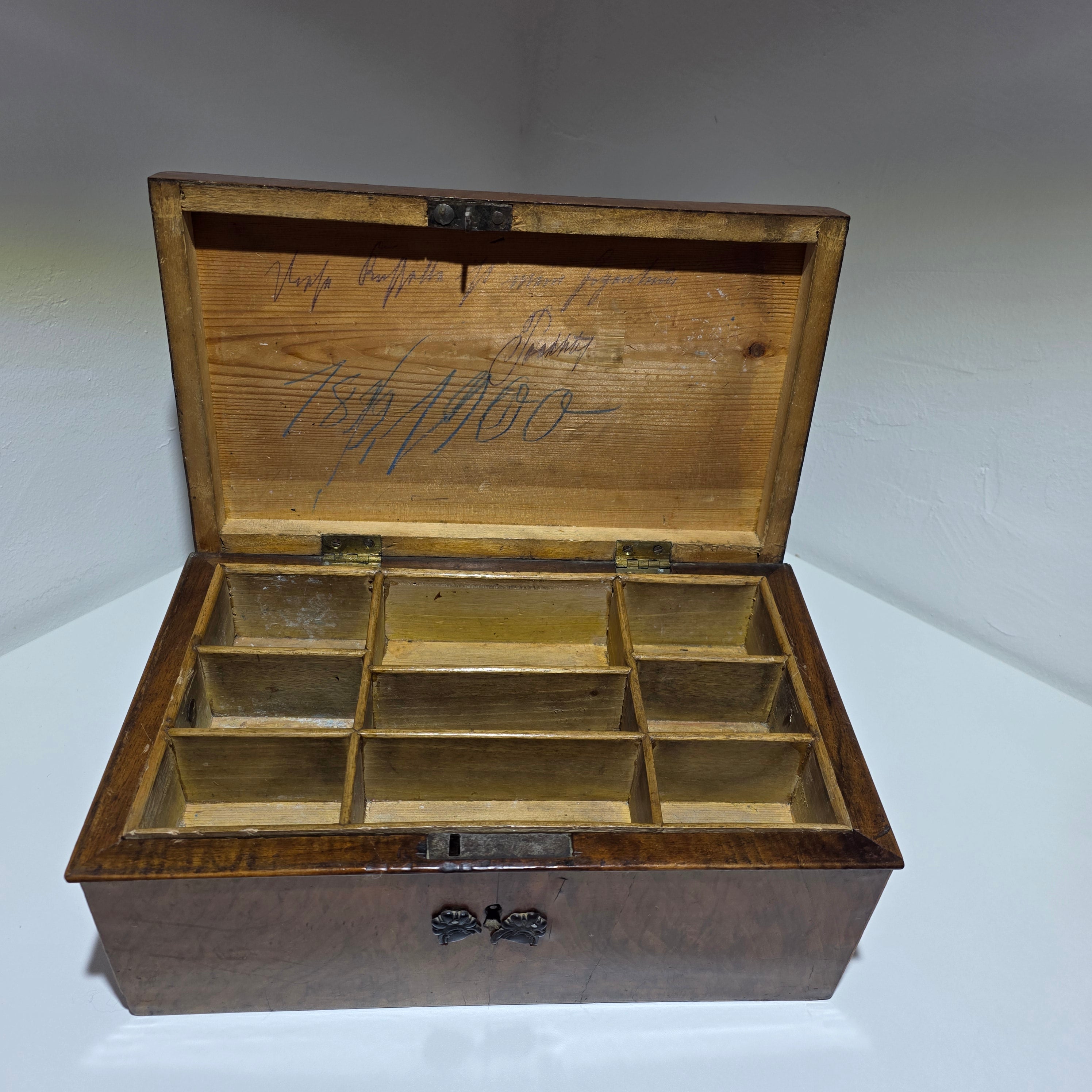 Antike Nähschatulle Holz Kassette um 1880 mit Einsatz Inschrift Schmuckkästchen Showroom Ansbach