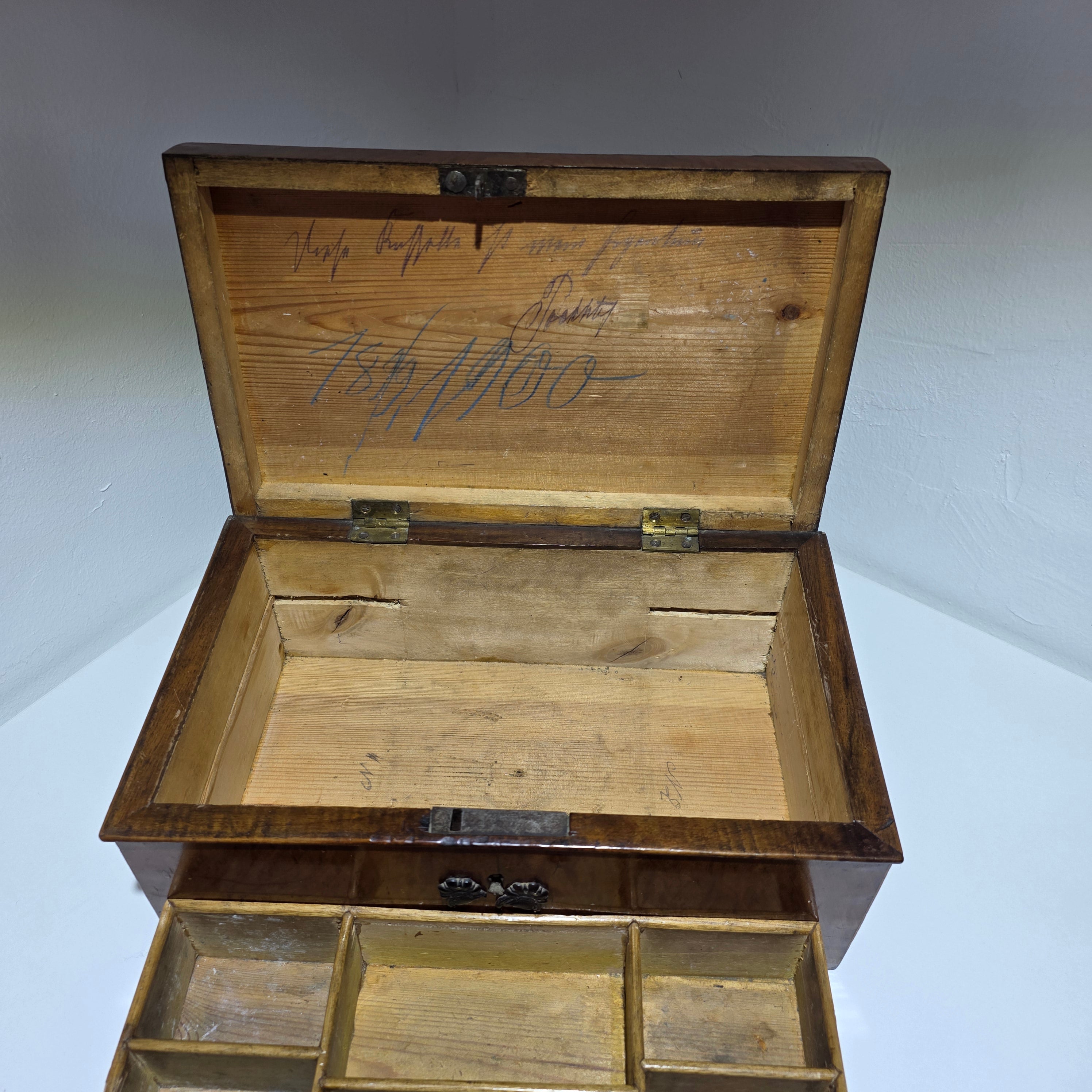 Antike Nähschatulle Holz Kassette um 1880 mit Einsatz Inschrift Schmuckkästchen Showroom Ansbach