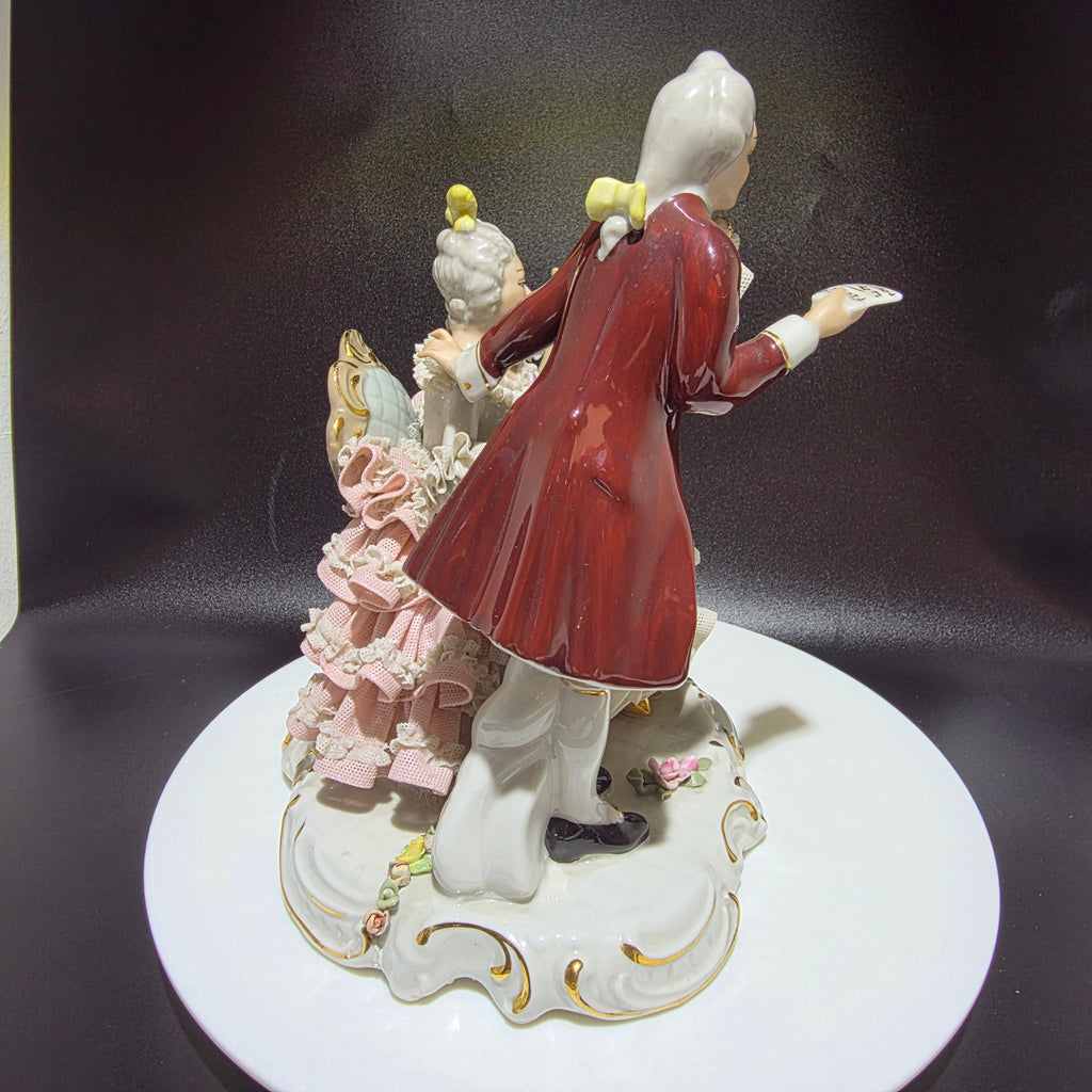 Große Dresdner Spitzenporzellan Figurengruppe Rokoko Paar mit Laute Porzellanfigur 21 cm Showroom Ansbach