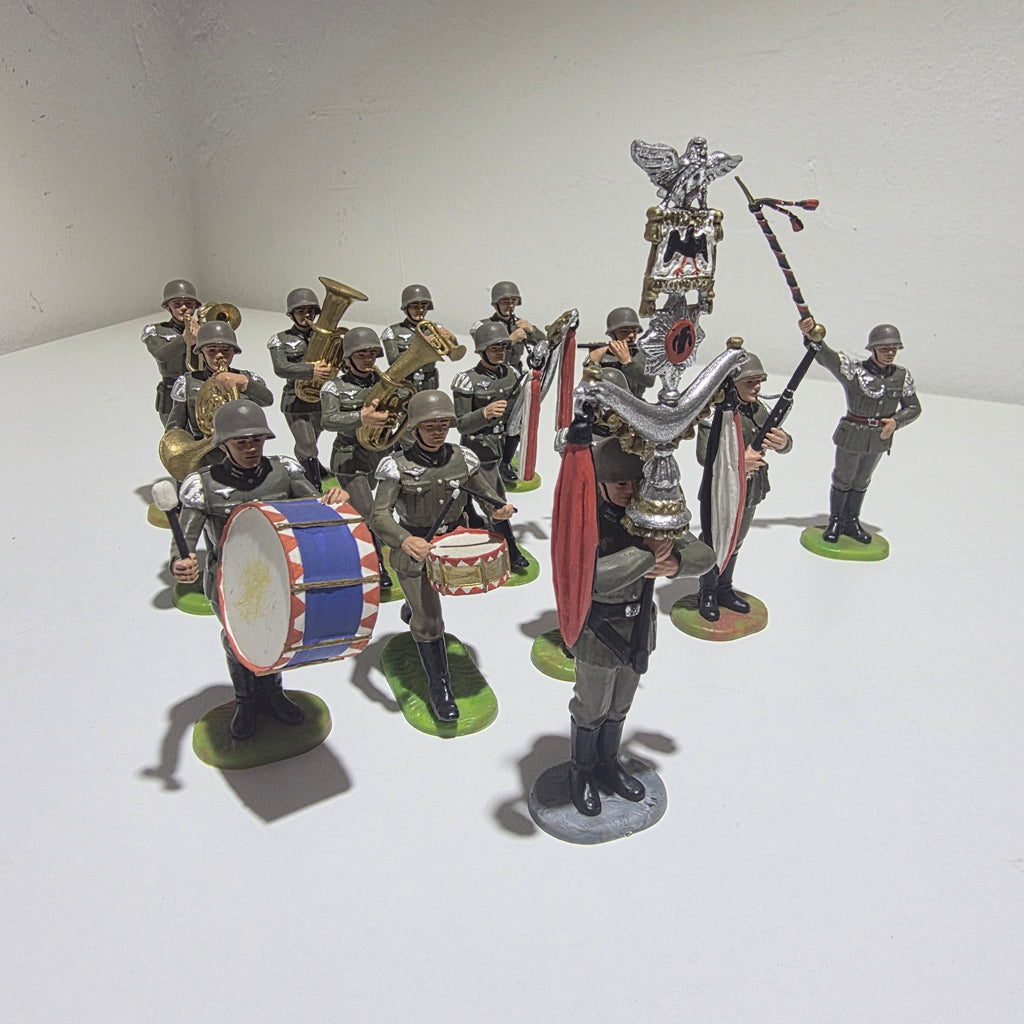 Elastolin Germany Militärkapelle – 14 Figuren – Musikzug mit Schellenbaum und Stabführer Showroom Ansbach