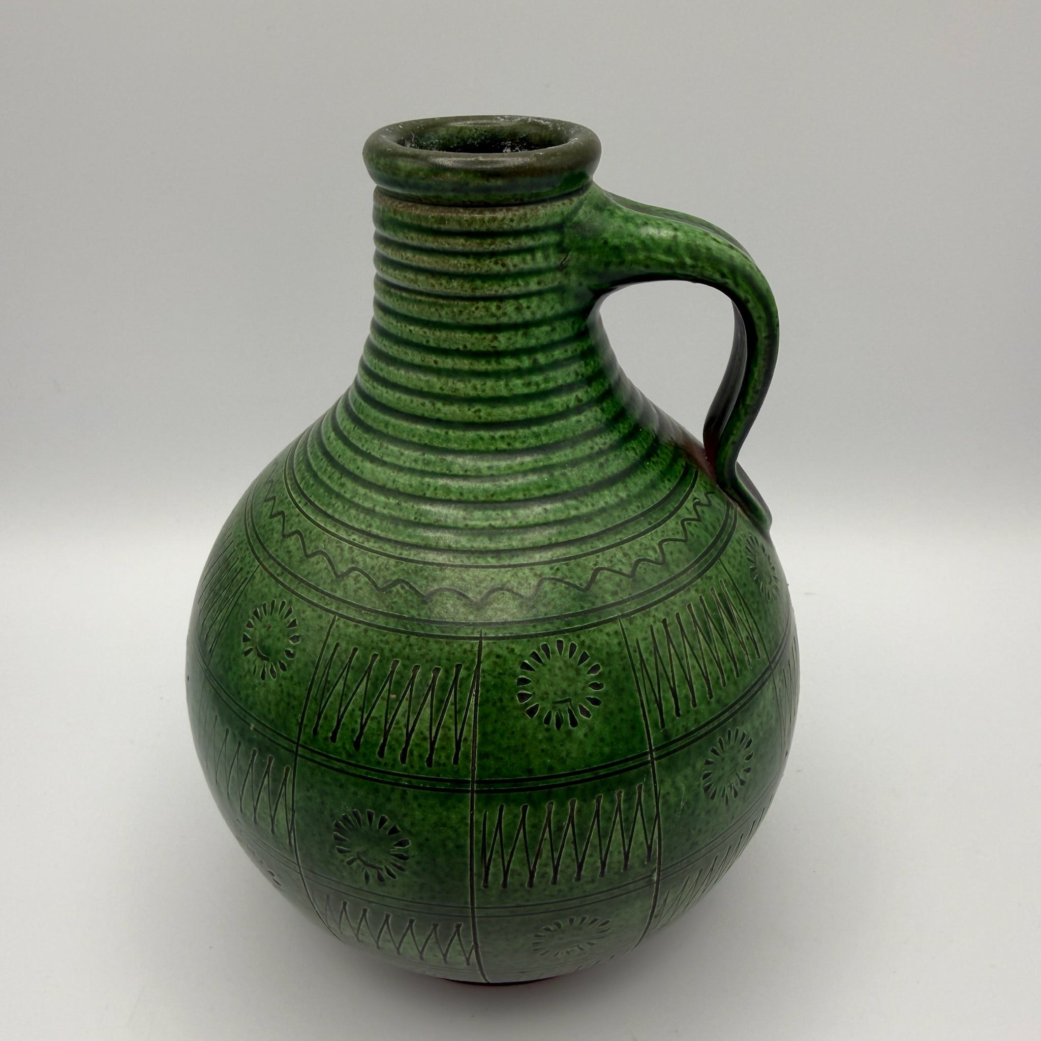 Wilhelm Kagel Garmisch I Studio Keramik Vase I Sgraffito Ritzdekor Grün I 50er Jahre I 17 cm Showroom Ansbach