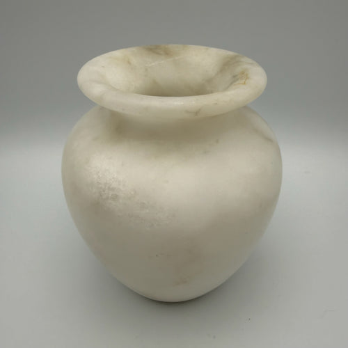 Alabaster Vase I Volterra Italien I Handarbeit I Bernstein-Optik I Schwer I 11,5 cm Showroom Ansbach