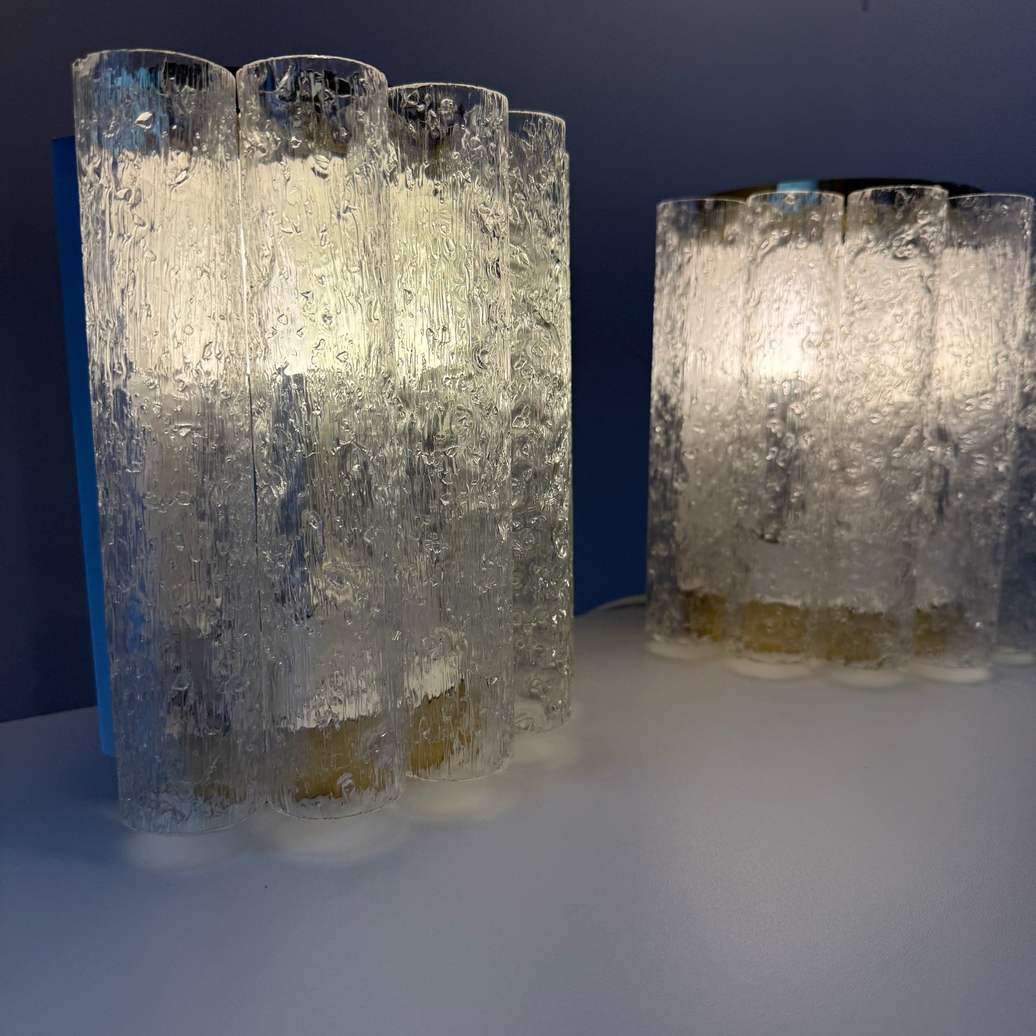 3tlg. Doria Leuchten Eisglas Ensemble I Große Deckenlampe & 2 Wandlampen 1960er I Mid-Century Space Age Set I Original Etiketten Doria Leuchten