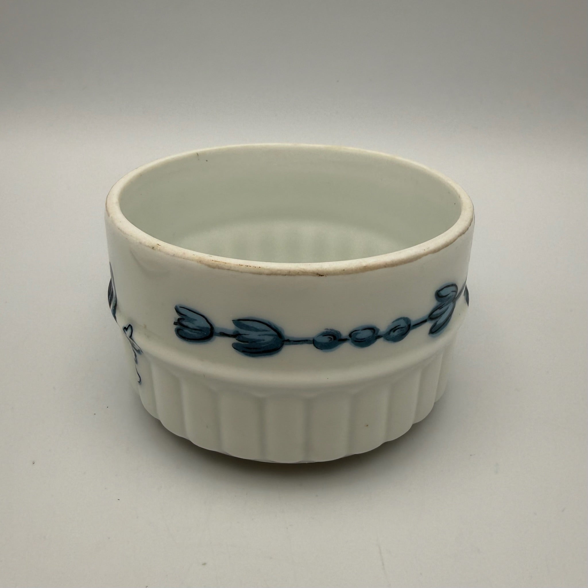 3tlg Porcelaine de Paris Badezimmer Set I Dekor Lamballe Schwanen-Motiv I Flakons & Deckeldose Frankreich 1970er Porcelaine de Paris