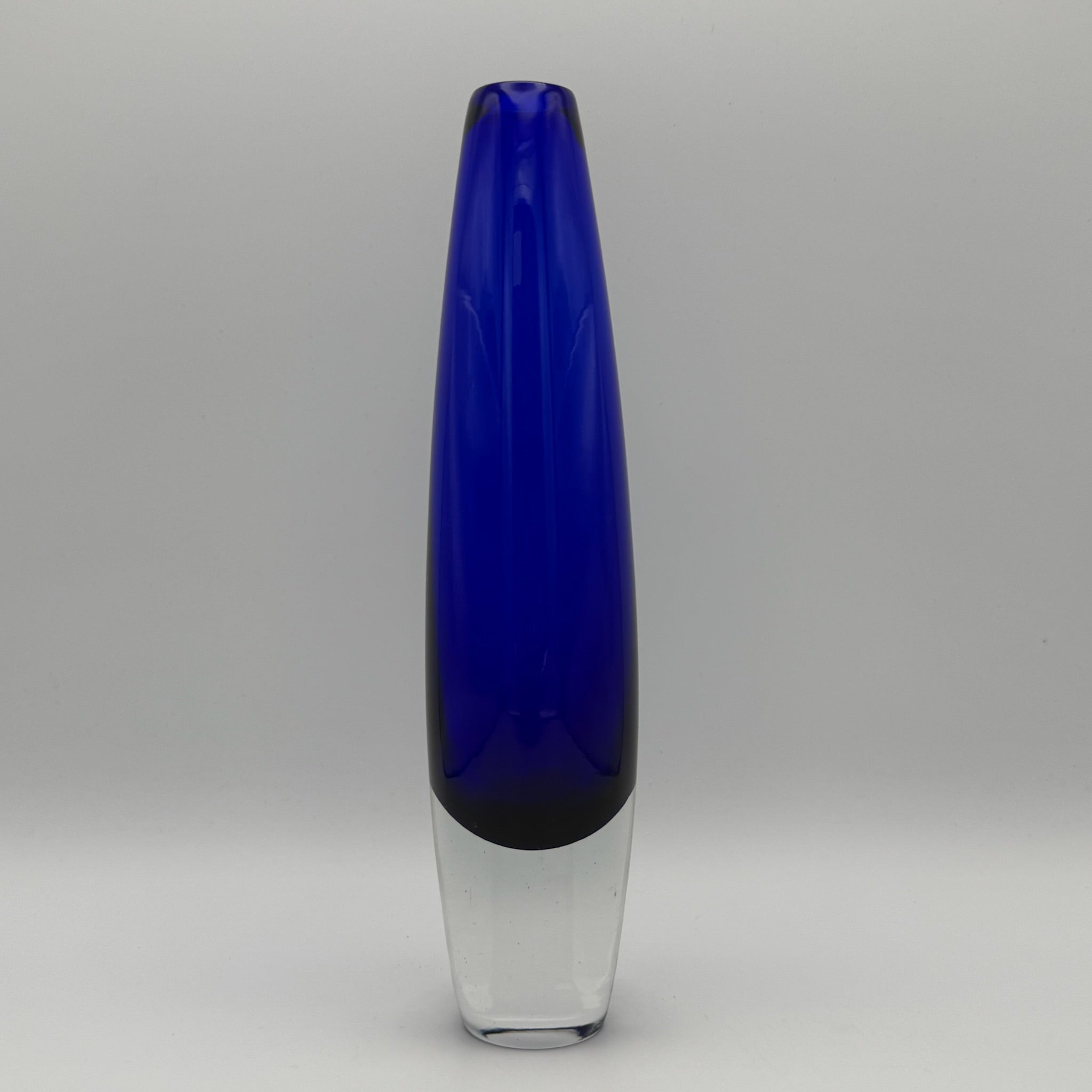 Sven Palmqvist für Orrefors Kunstglas Vase I Kobaltblau Sommerso Keulenvase Schweden 1950er I Skandinavisches Design 21,5 cm Orrefors