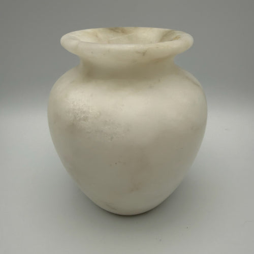 Alabaster Vase I Volterra Italien I Handarbeit I Bernstein-Optik I Schwer I 11,5 cm Showroom Ansbach