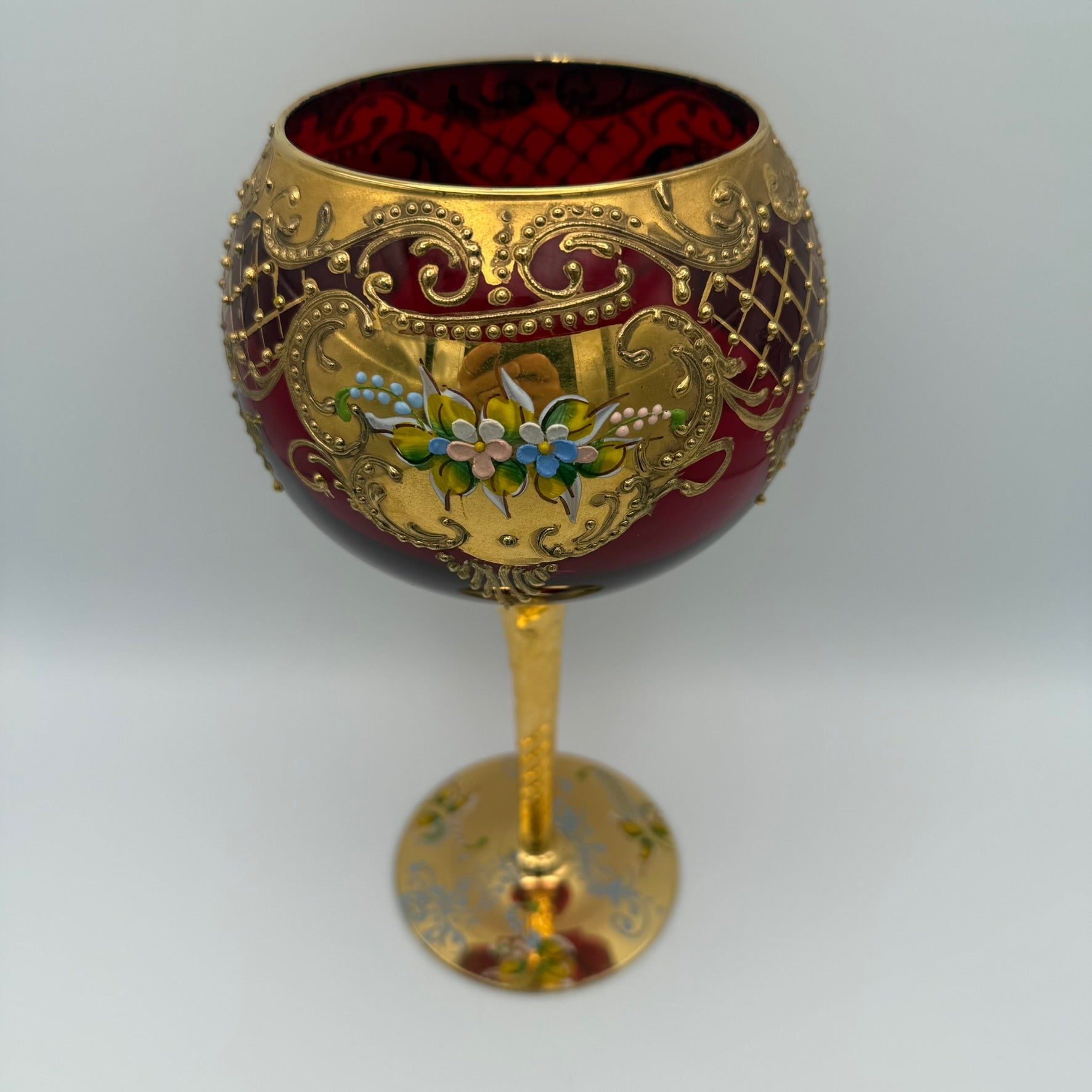 Großer Böhmischer Prunkpokal 23cm Rubinrot Goldstaffage Emaille Römer Showroom Ansbach