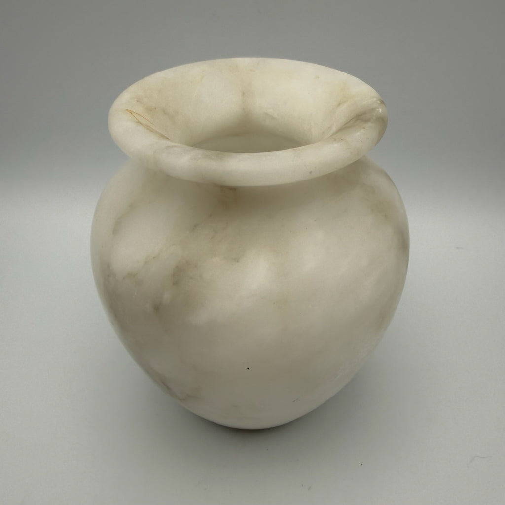 Alabaster Vase I Volterra Italien I Handarbeit I Bernstein-Optik I Schwer I 11,5 cm Showroom Ansbach