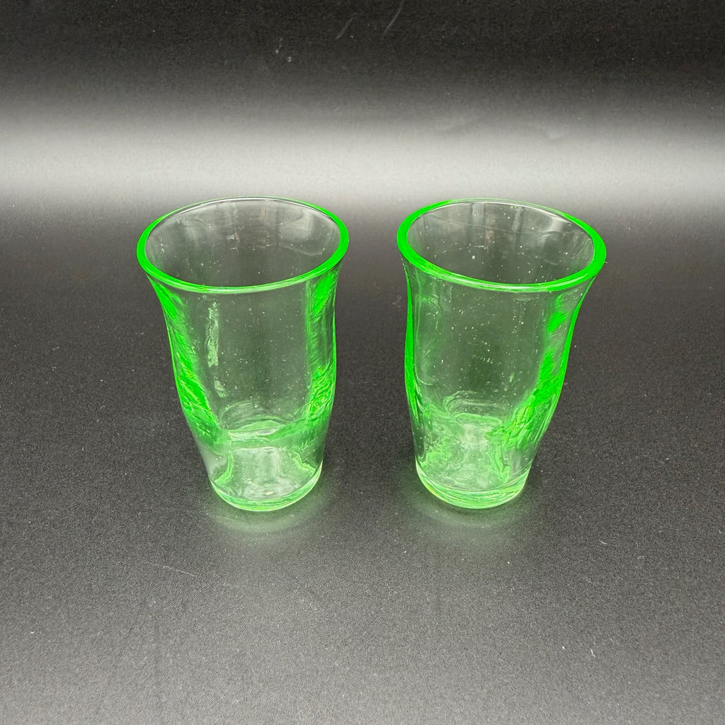 2 Uranglas Schnapsgläser | Vintage Vaseline Glass | Fluoreszierend unter UV-Licht | Handgearbeitet | 6 cm Showroom Ansbach