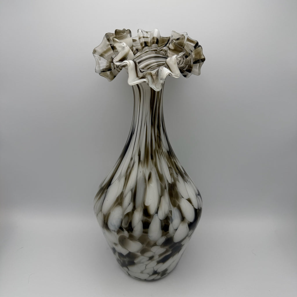 Große Murano Stil Opalglas Vase I Gekämmter Faden-Dekor Braun Weiß I Geraffter Rüschenrand Vintage 1970er I 33,5 cm Showroom Ansbach