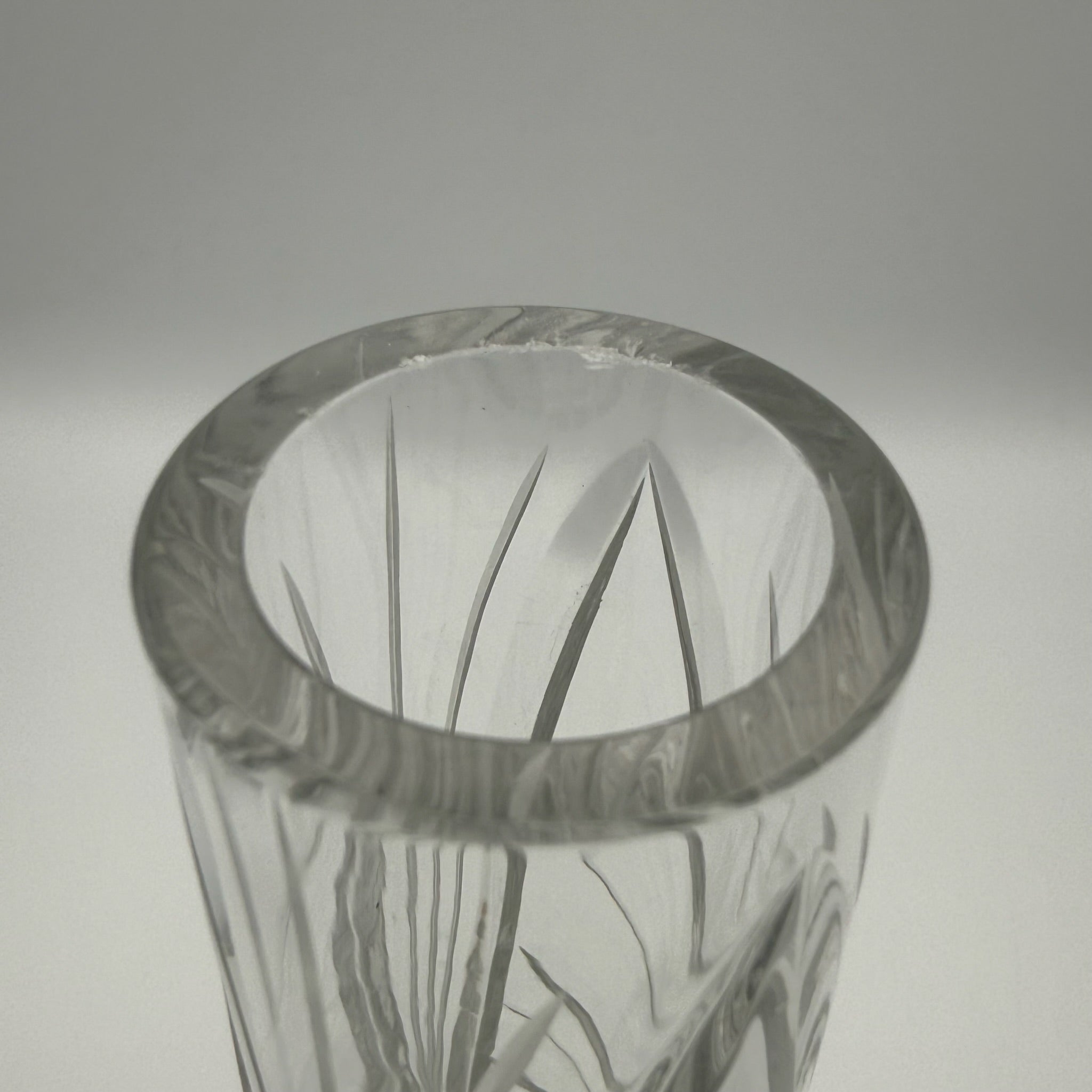 Vintage Kristallglas Vase I Zylindrisch I Geometrischer Schliff I Eisboden I 22 cm Showroom Ansbach