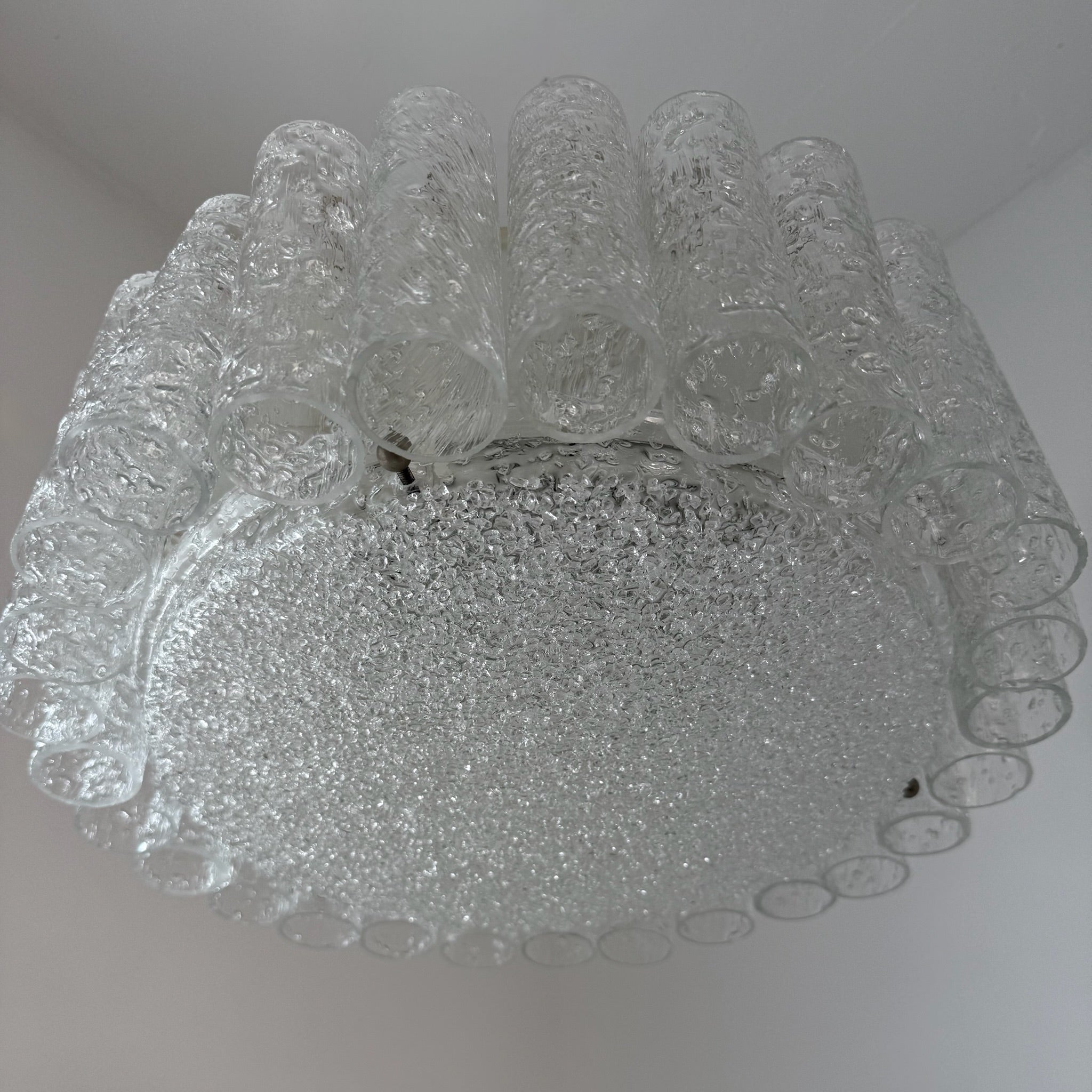 Kult Doria Leuchten Eisglas Plafonniere 40 cm I Monumentale Mid-Century Deckenlampe mit Glasröhren ca. 1960er Doria Leuchten