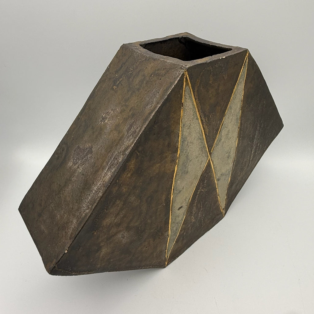 Karlsruher Majolika Art Déco Prunkvase 2193 I Geometrische Diamantform I Goldstaffage 1930er I Sammlerstück 28 cm Karlsruher Majolka