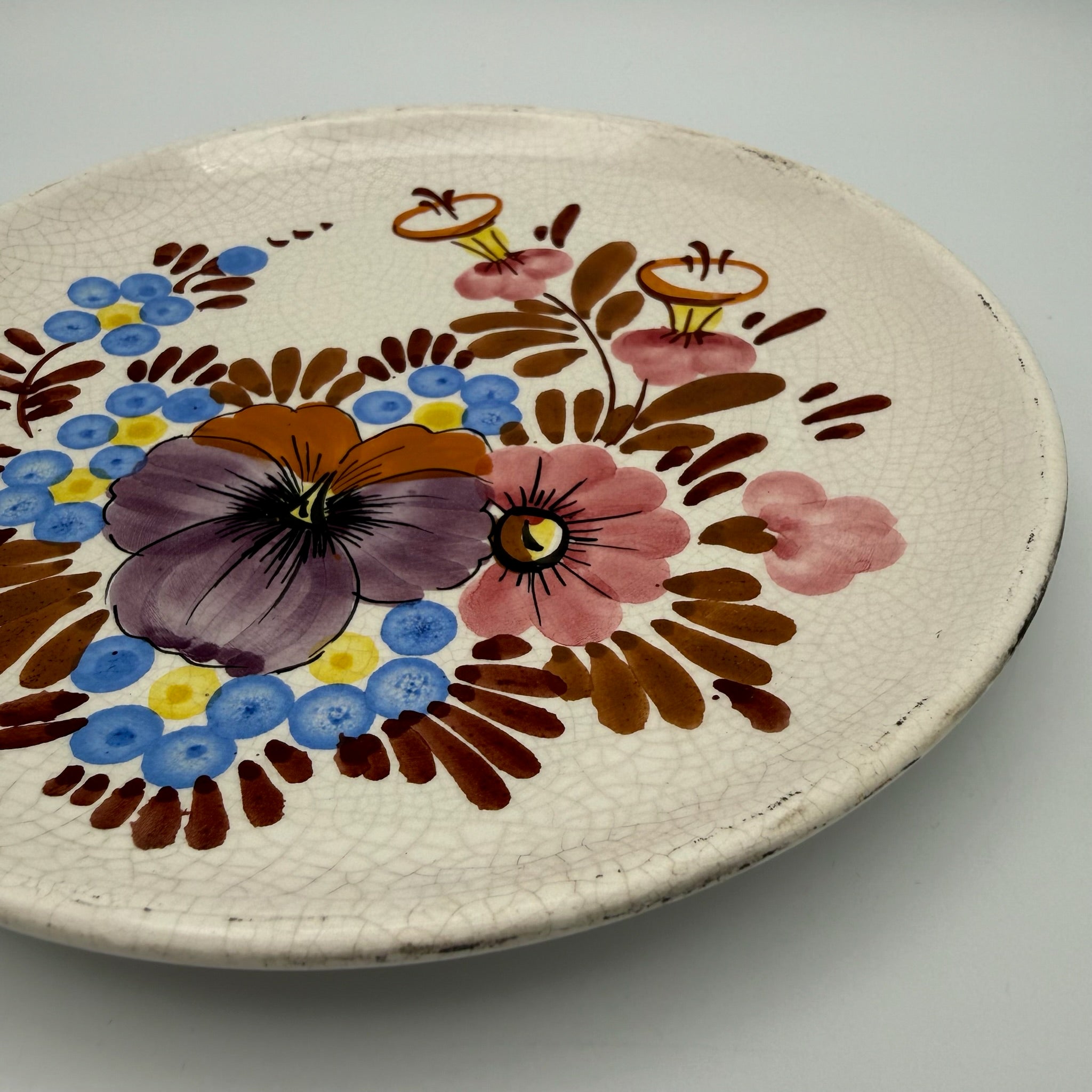 2er Set antike Bauernkeramik Teller I Handbemalt Steti I Stiefmütterchen Böhmen I Krakelee Shabby Chic Showroom Ansbach