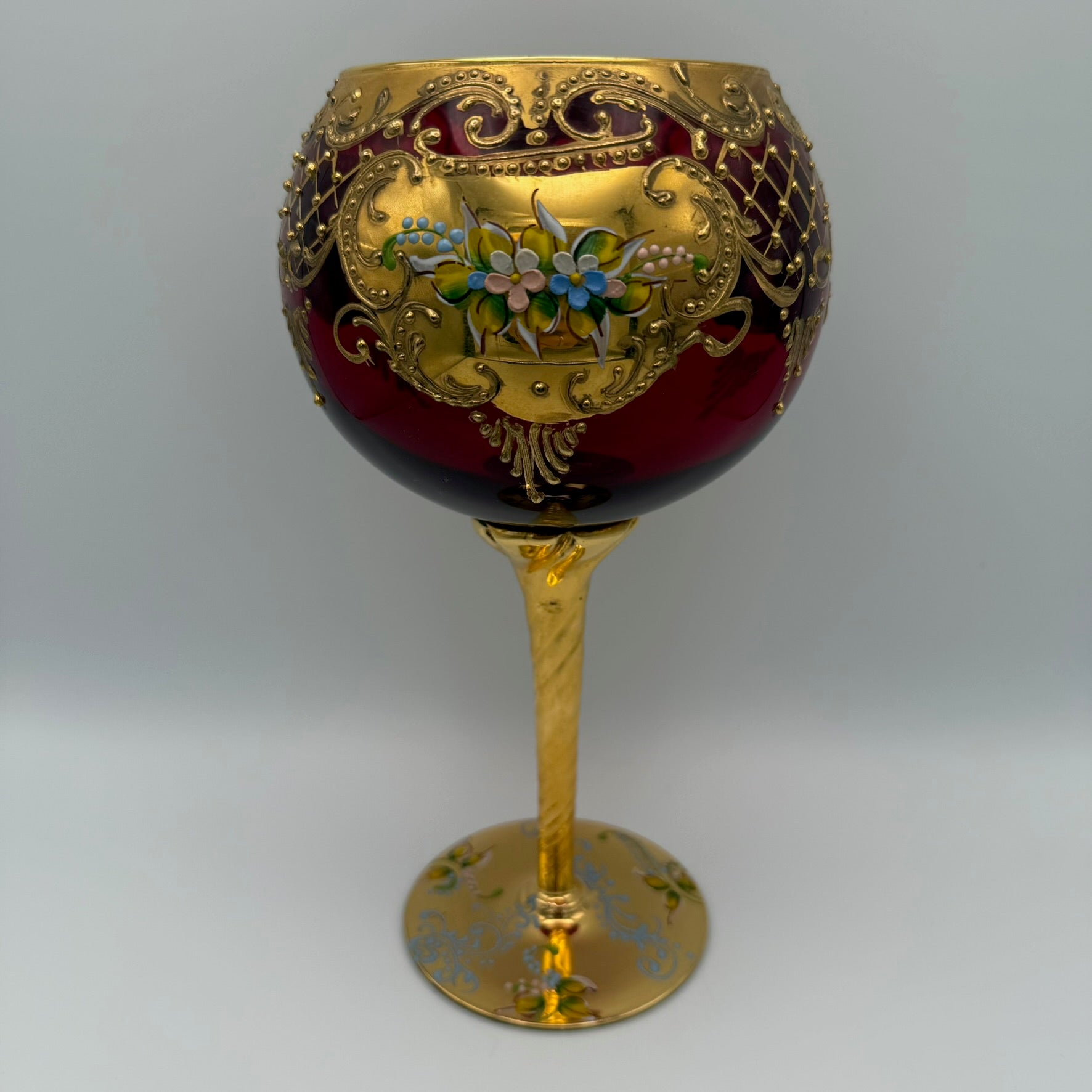 Großer Böhmischer Prunkpokal 23cm Rubinrot Goldstaffage Emaille Römer Showroom Ansbach