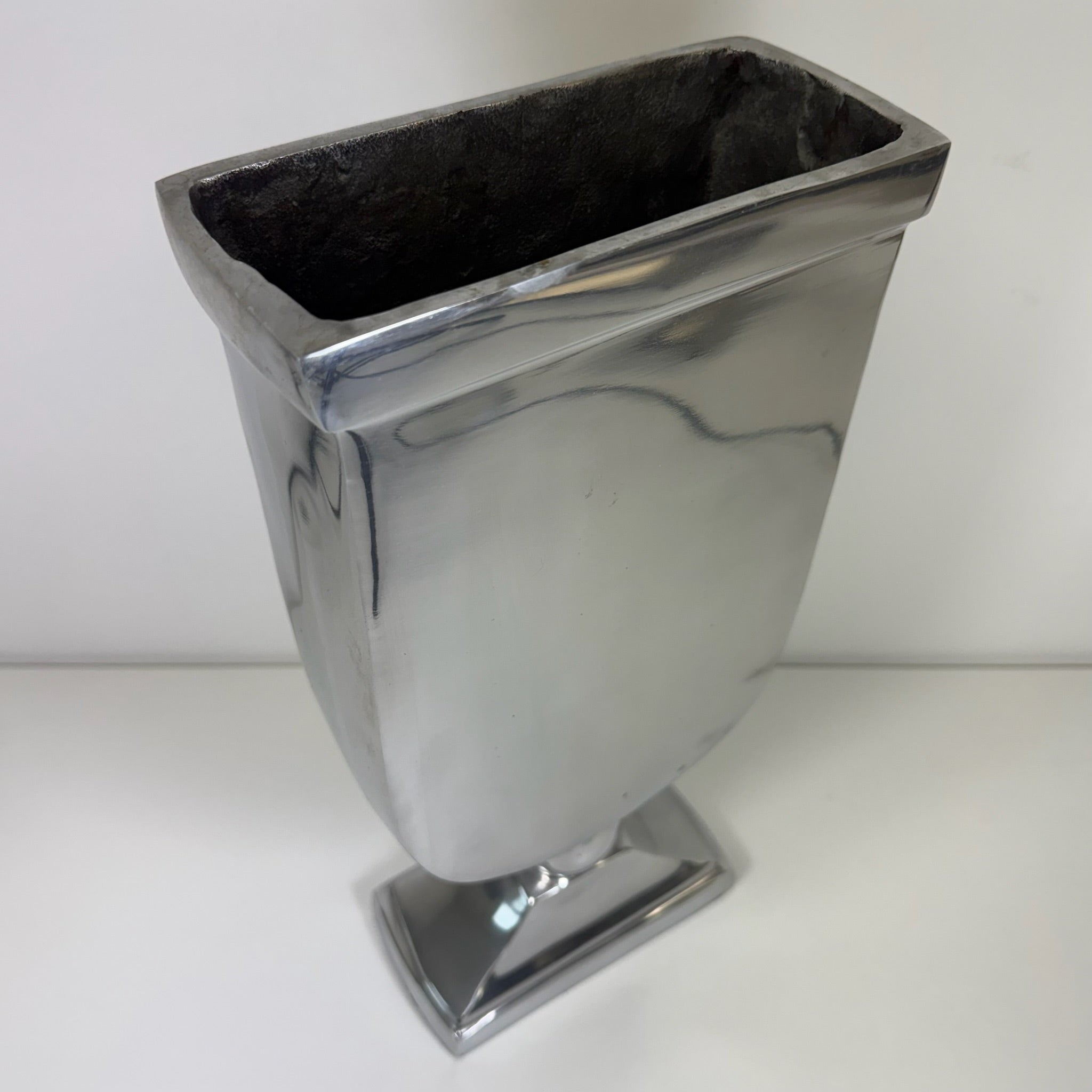 Loberon XL Aluminium Vase San José 37 cm I Massiver Aluminiumguss Silber Pokalvase I Modern Chateau Design Loberon