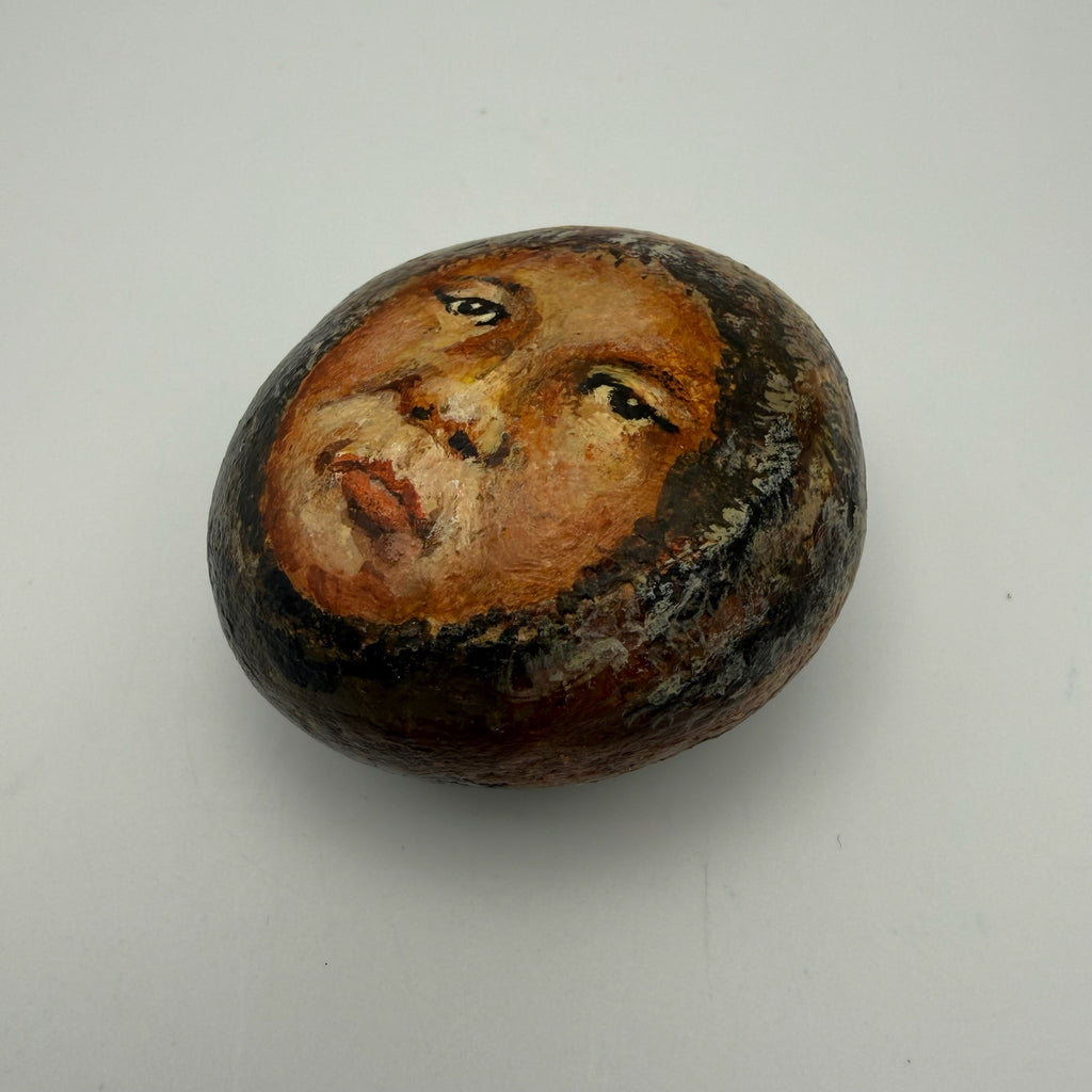 Original Inuit Kunst I Handbemalter Naturstein I Kanada I Handsigniert „Sarah“ I 5,6 cm Showroom Ansbach
