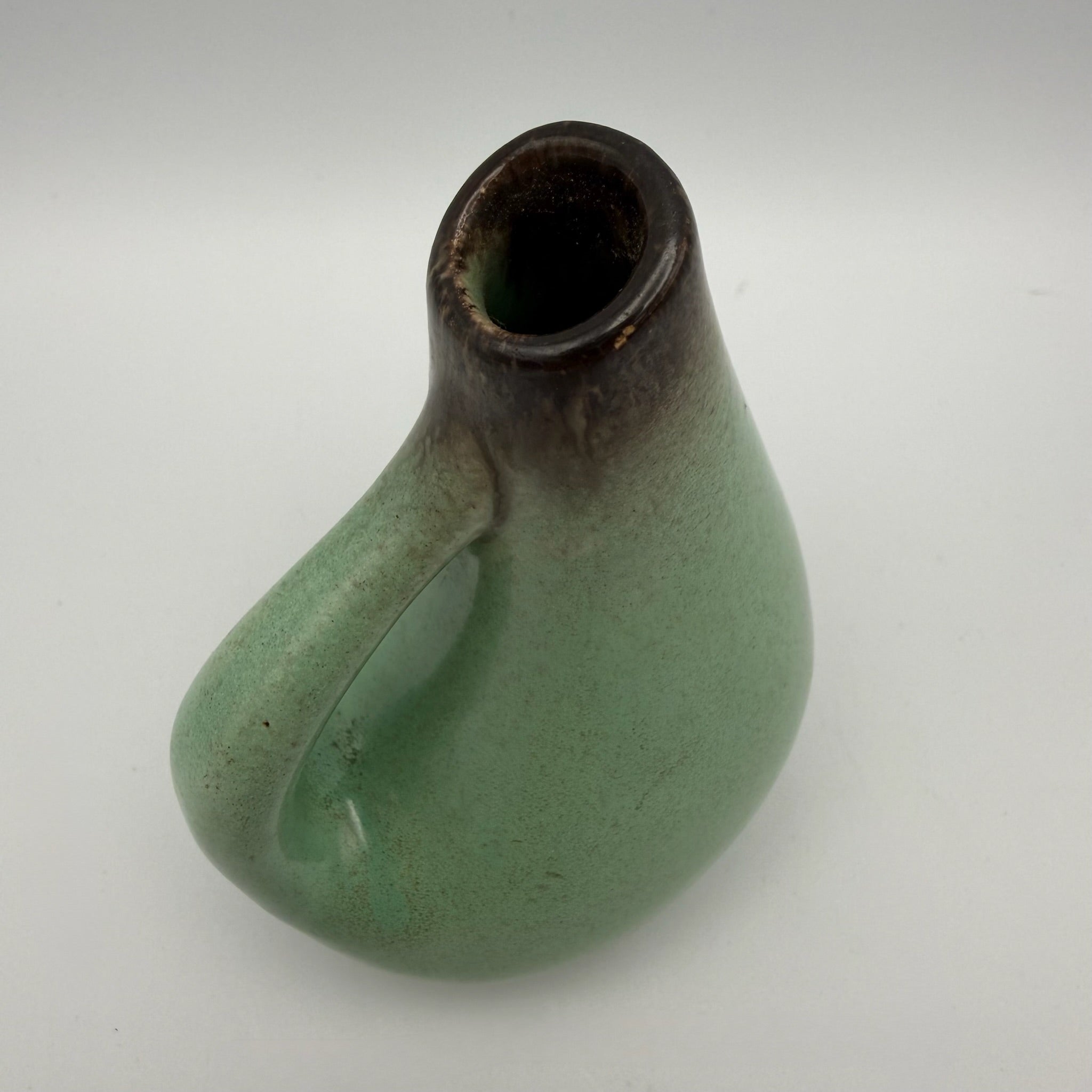 Mid-Century Henkelvase I Mintgrün & Braun I Organische Krugvase I West Germany 1950er 1960er I 10,5 cm Showroom Ansbach