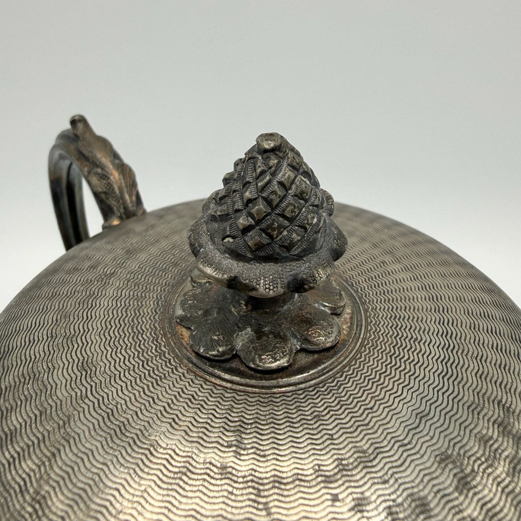 Antikes Prunk Set Teekanne & Zuckerdose I Grands Magasins du Louvre Paris I Versilbert um 1900 I Französischer Historismus Grands Magasins du Louvre, Rue de Marengo, Paris
