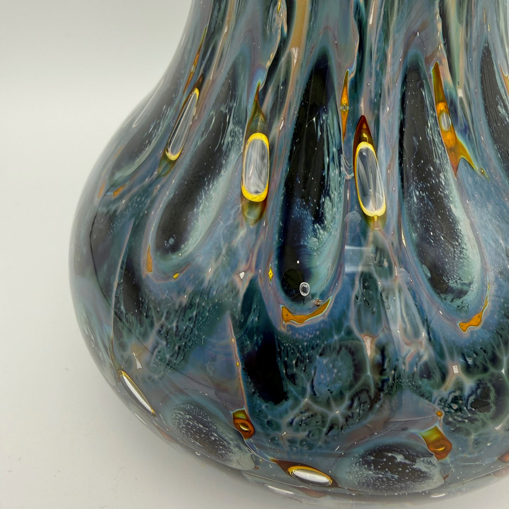 Eisch Studioglas Vase I Signiert & Etikett I Iridisierend Poesie in Glas 70er 80er I Handarbeit 22,3 cm Glashütte Eisch