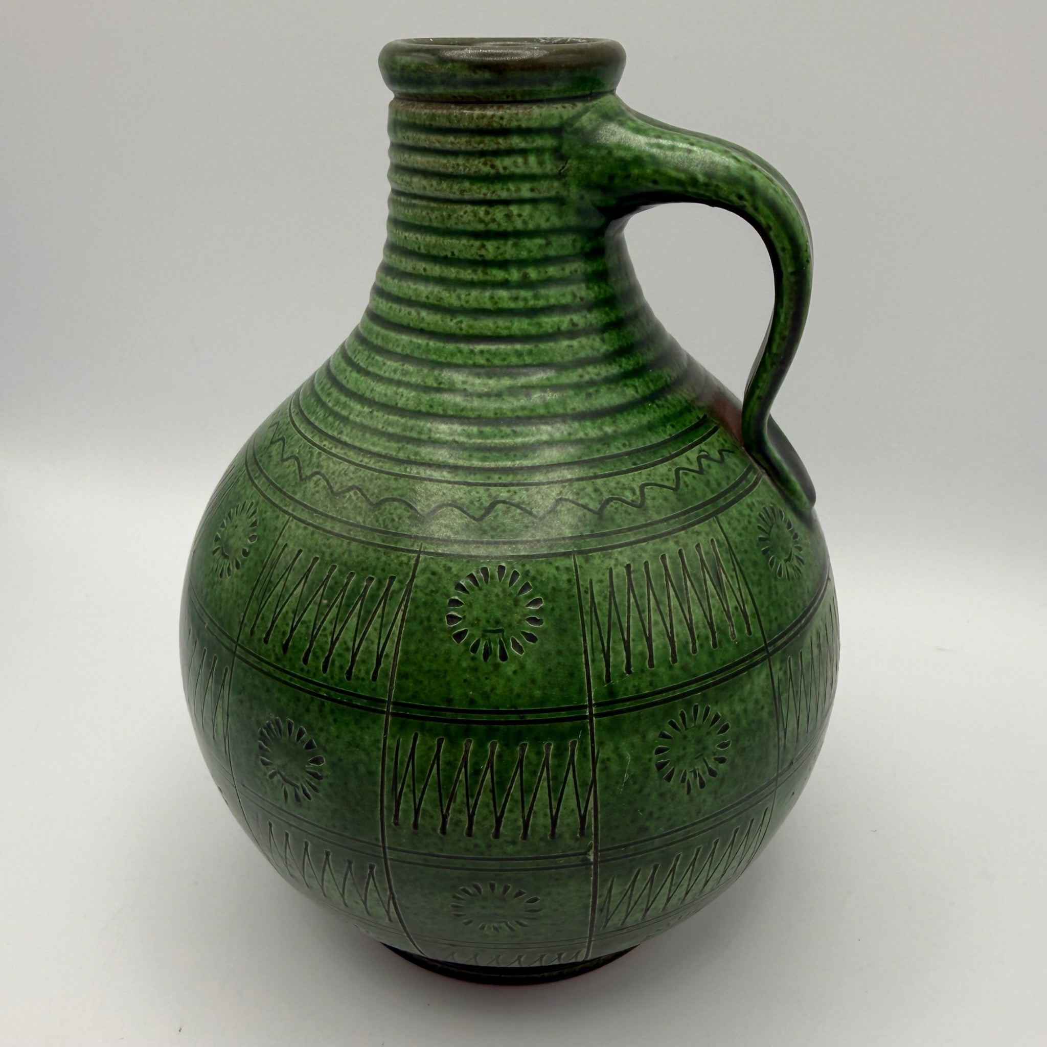Wilhelm Kagel Garmisch I Studio Keramik Vase I Sgraffito Ritzdekor Grün I 50er Jahre I 17 cm Showroom Ansbach