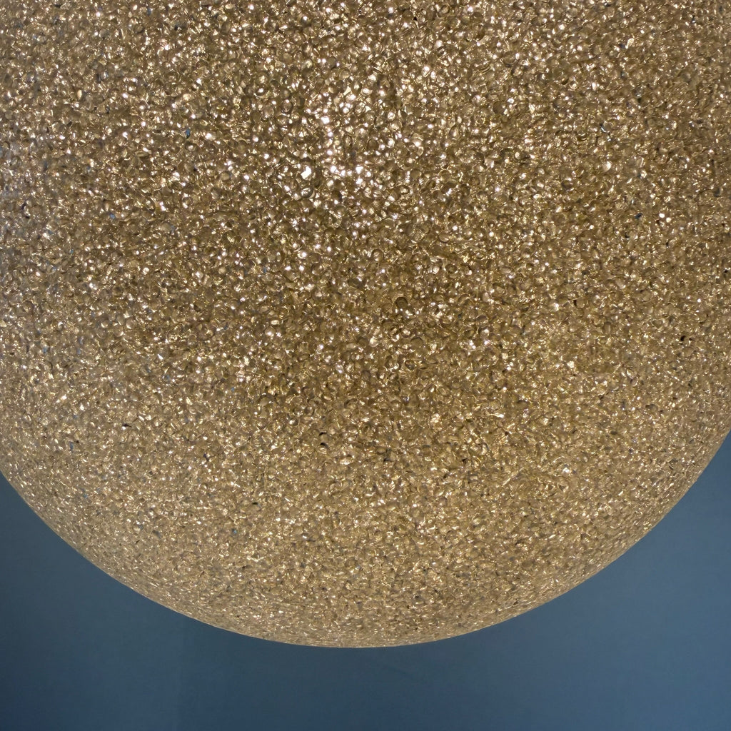 Ikonische 70er Jahre Granulat Kugellampe I Funkelnde Acryl-Prismen Hängelampe I Mid-Century Space Age Pendelleuchte 30 cm Showroom Ansbach