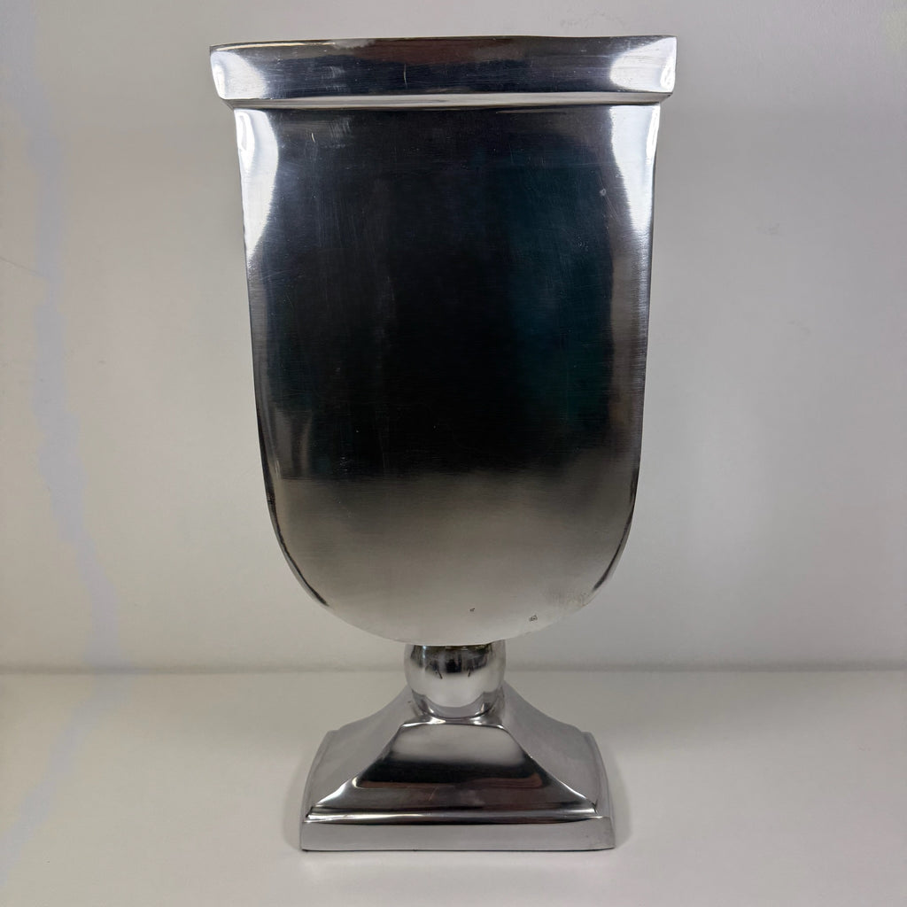 Loberon XL Aluminium Vase San José 37 cm I Massiver Aluminiumguss Silber Pokalvase I Modern Chateau Design Loberon