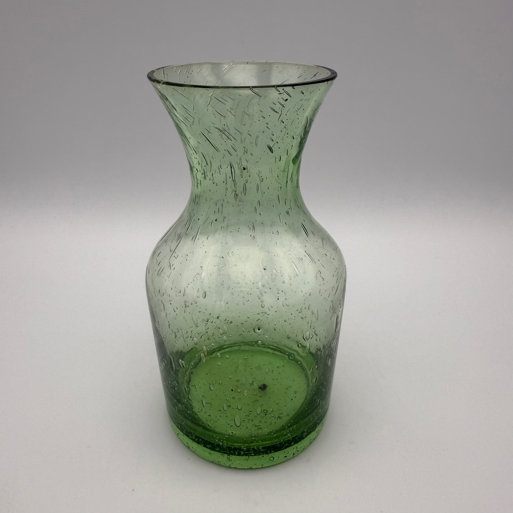 Kleine Vintage Bullicante Vase Grün I Blasenglas Solitärvase 1970er I Mid-Century Moosgrün Kunstglas 11,7 cm Showroom Ansbach