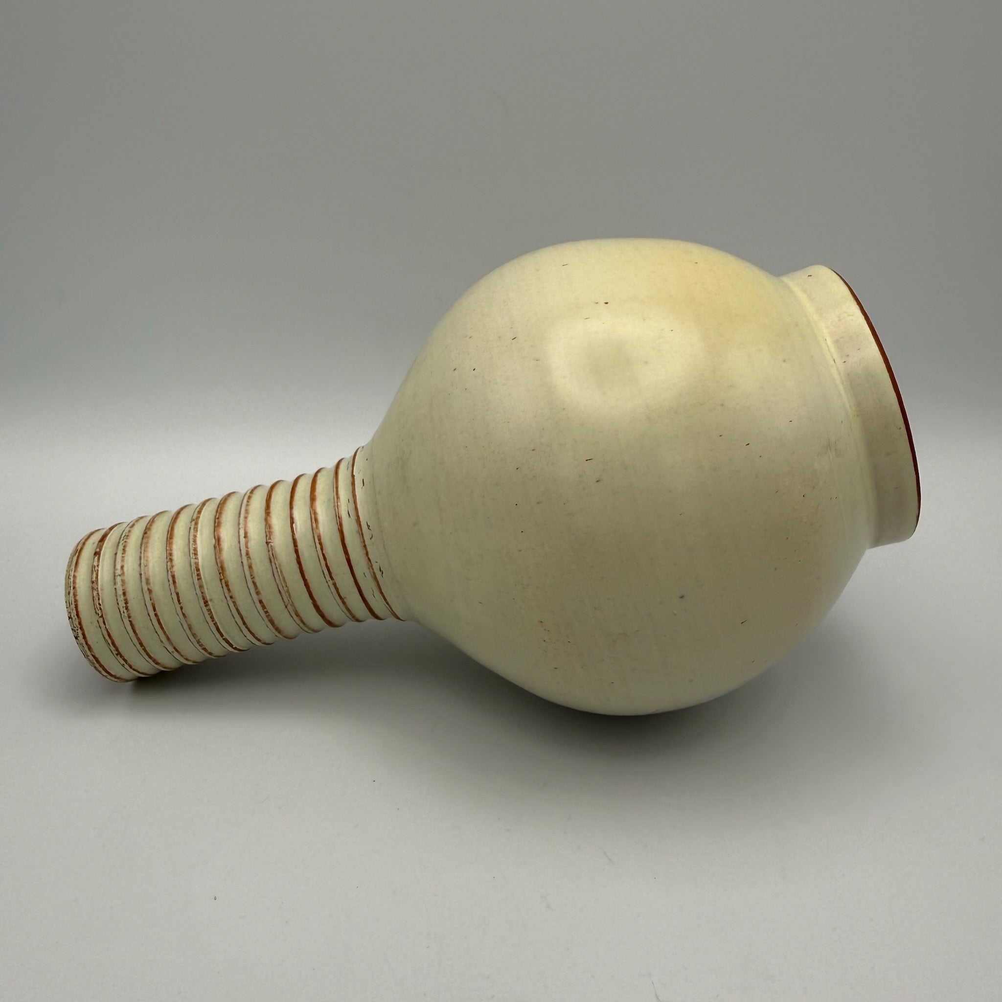 Jürgel Keramik Elstra Studio-Vase I Rillenhals Creme Braun I DDR Kunsthandwerk 1970er I Boho Vintage 19,3 cm Jürgel Keramik
