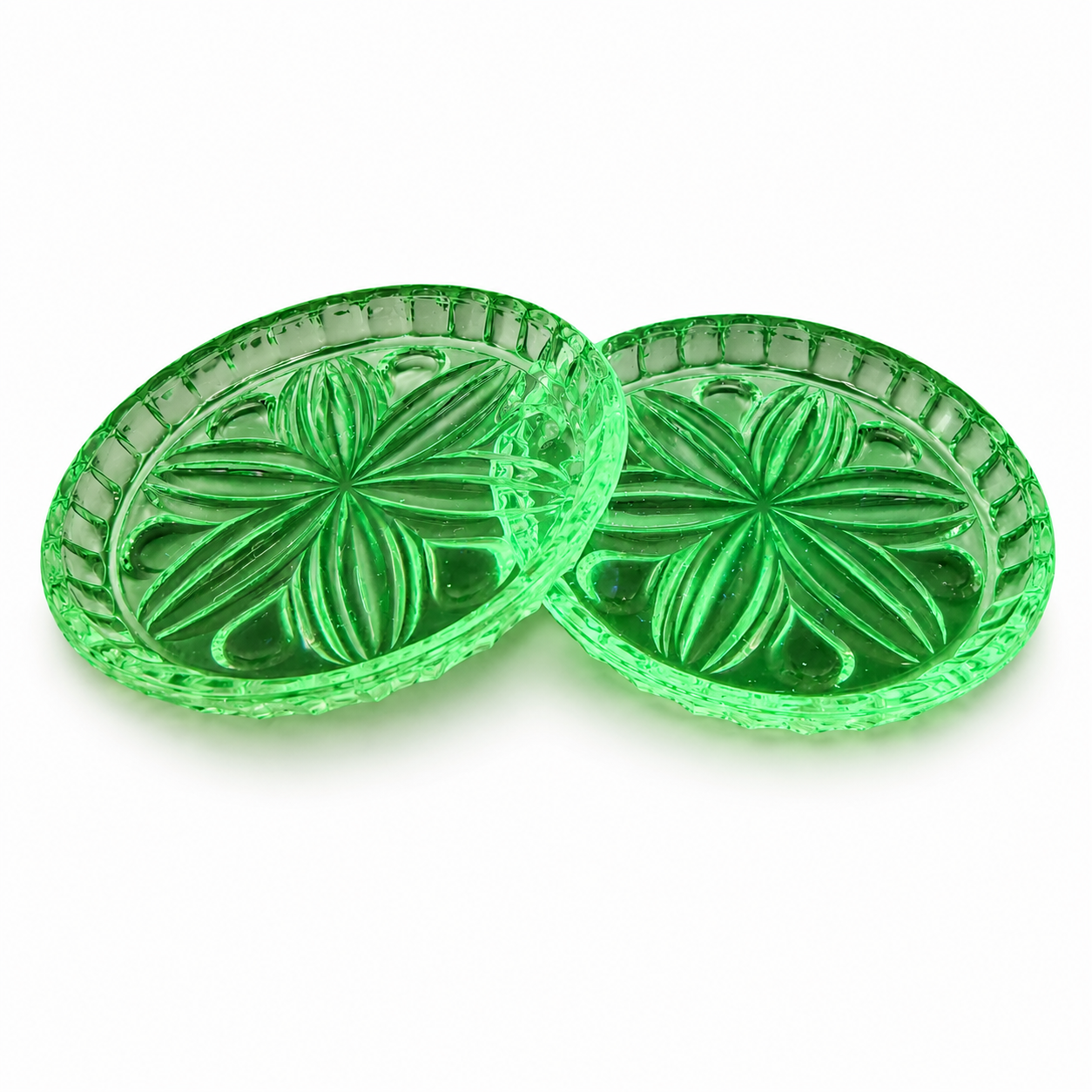 2x Uranglas Teller Untersetzer UV Glas fluoreszierend Art Deco 10,8 cm Showroom Ansbach