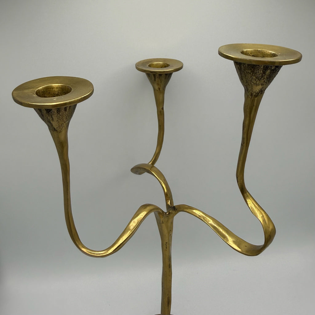 Kurt Jesch für Fratelli Tonini I Großer 3-flammiger Design Kerzenleuchter I Messing massiv I Italien 1960er I Unpolierter Originalzustand Kurt Jesch für Fratelli Tonini