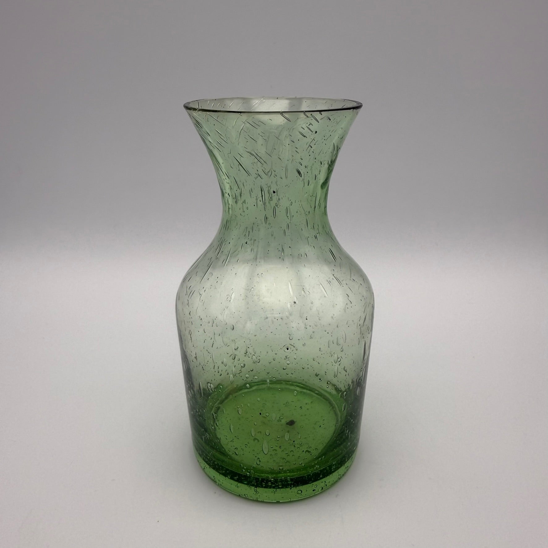 Kleine Vintage Bullicante Vase Grün I Blasenglas Solitärvase 1970er I Mid-Century Moosgrün Kunstglas 11,7 cm Showroom Ansbach