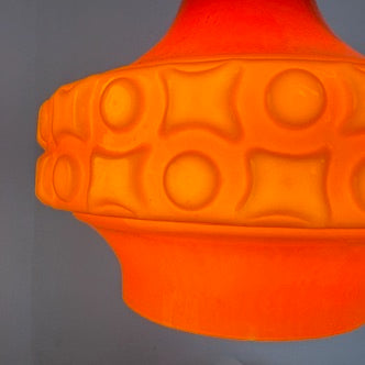 Space Age Pendelleuchte I Orange Tulpenform Überfangglas 1970er I Monumentale Hängeleuchte Pop-Art Vintage Design Showroom Ansbach