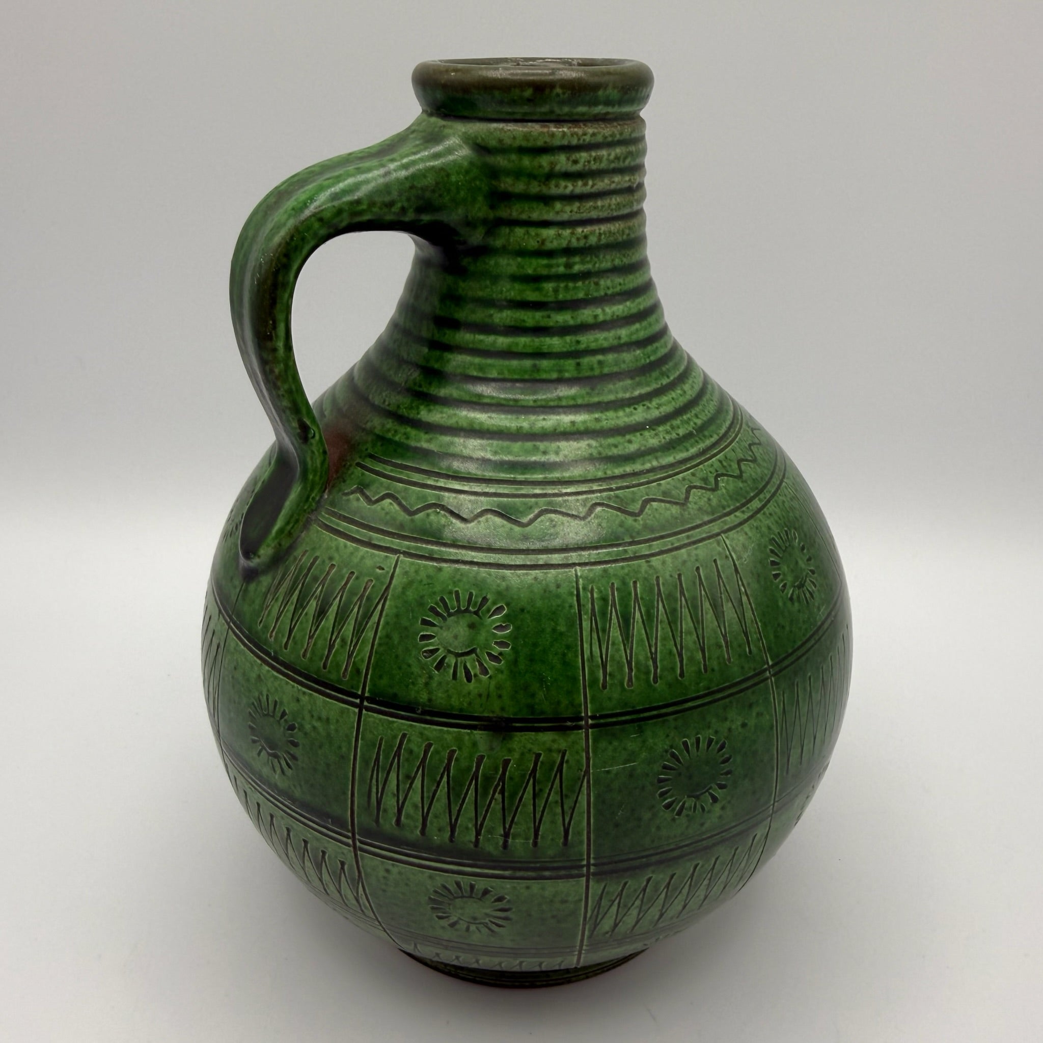 Wilhelm Kagel Garmisch I Studio Keramik Vase I Sgraffito Ritzdekor Grün I 50er Jahre I 17 cm Showroom Ansbach
