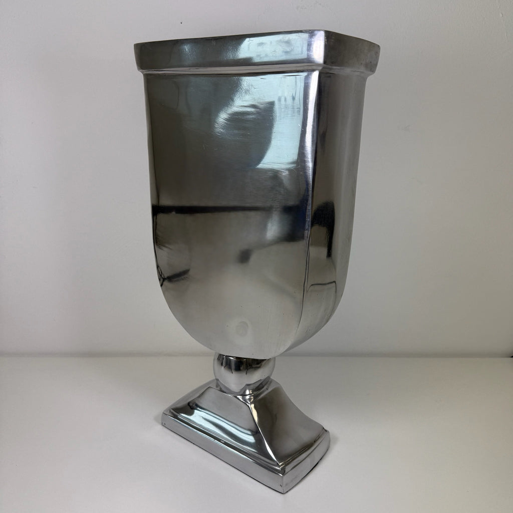 Loberon XL Aluminium Vase San José 37 cm I Massiver Aluminiumguss Silber Pokalvase I Modern Chateau Design Loberon
