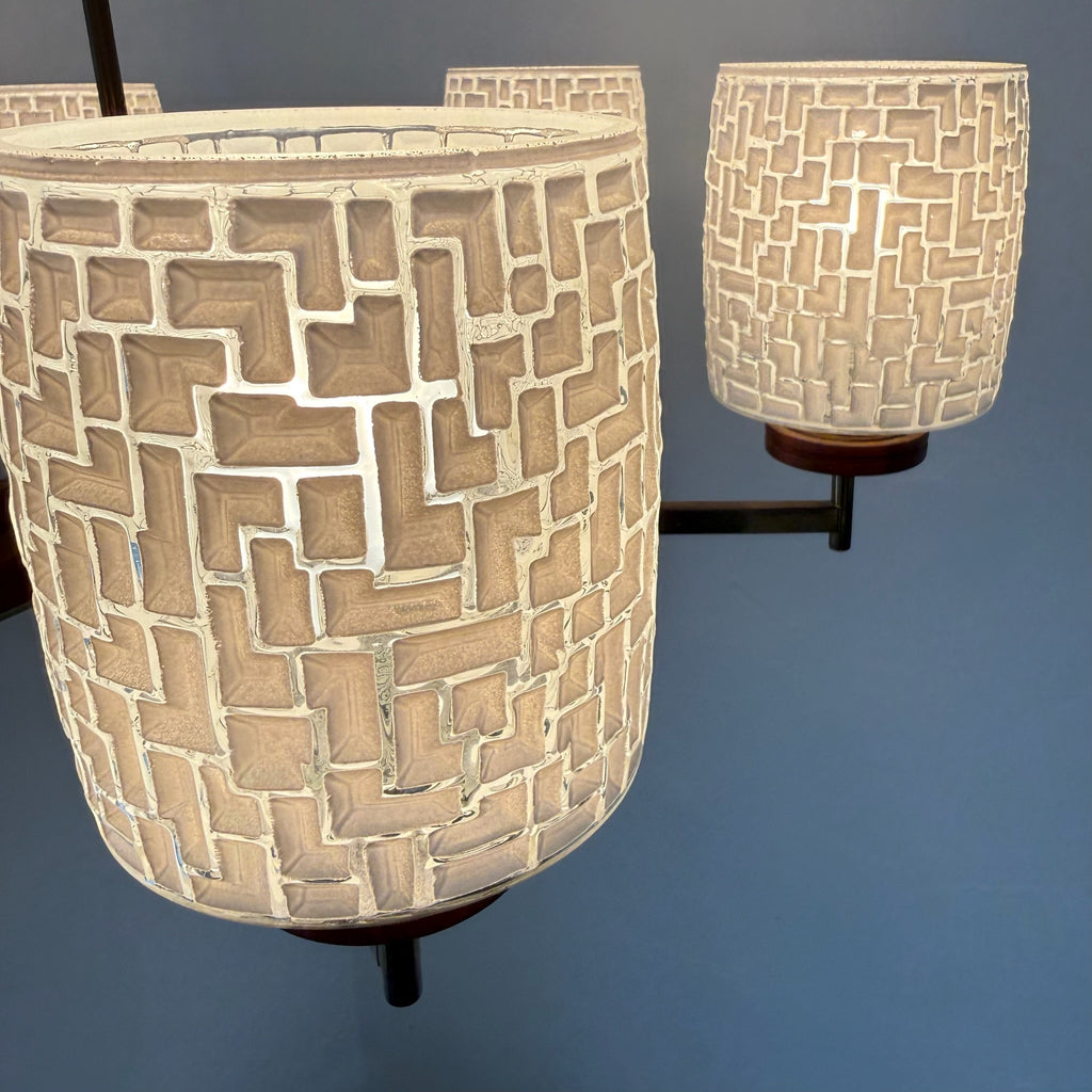 6-flammige Mid-Century Kronleuchter Teakholz & Messing I Skandinavischer Stil 1960er I Mosaik Glas-Schirme I Vintage 70 cm Showroom Ansbach