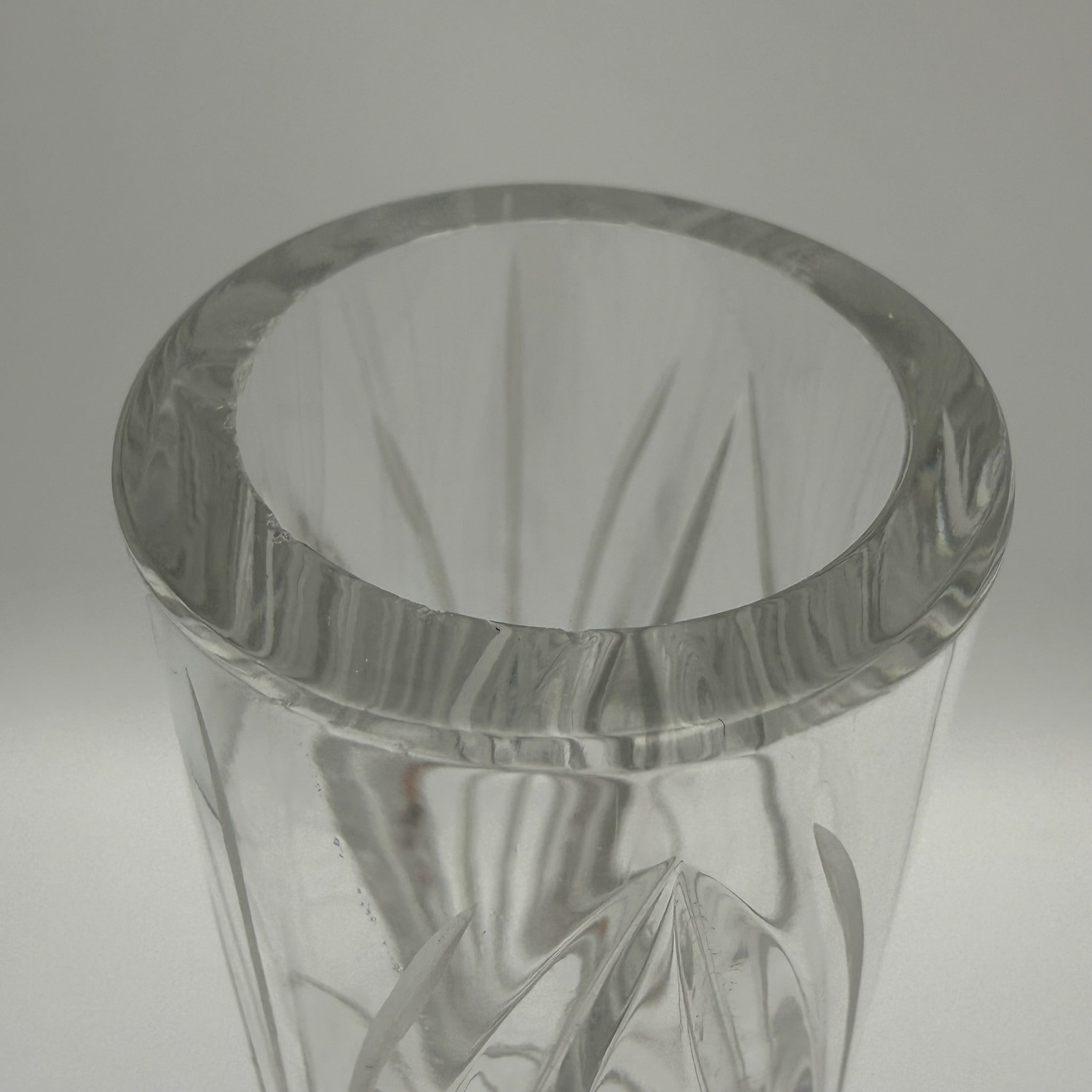 Vintage Kristallglas Vase I Zylindrisch I Geometrischer Schliff I Eisboden I 22 cm Showroom Ansbach