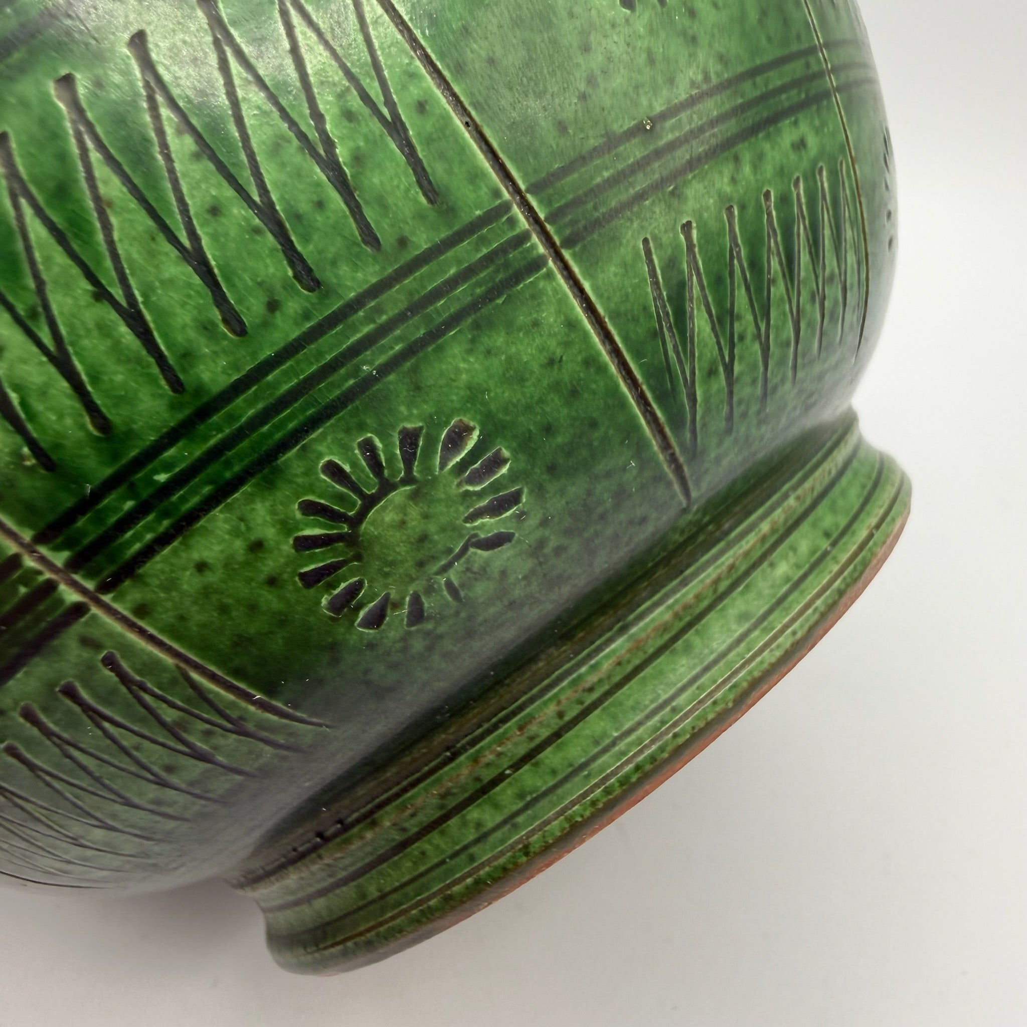 Wilhelm Kagel Garmisch I Studio Keramik Vase I Sgraffito Ritzdekor Grün I 50er Jahre I 17 cm Showroom Ansbach