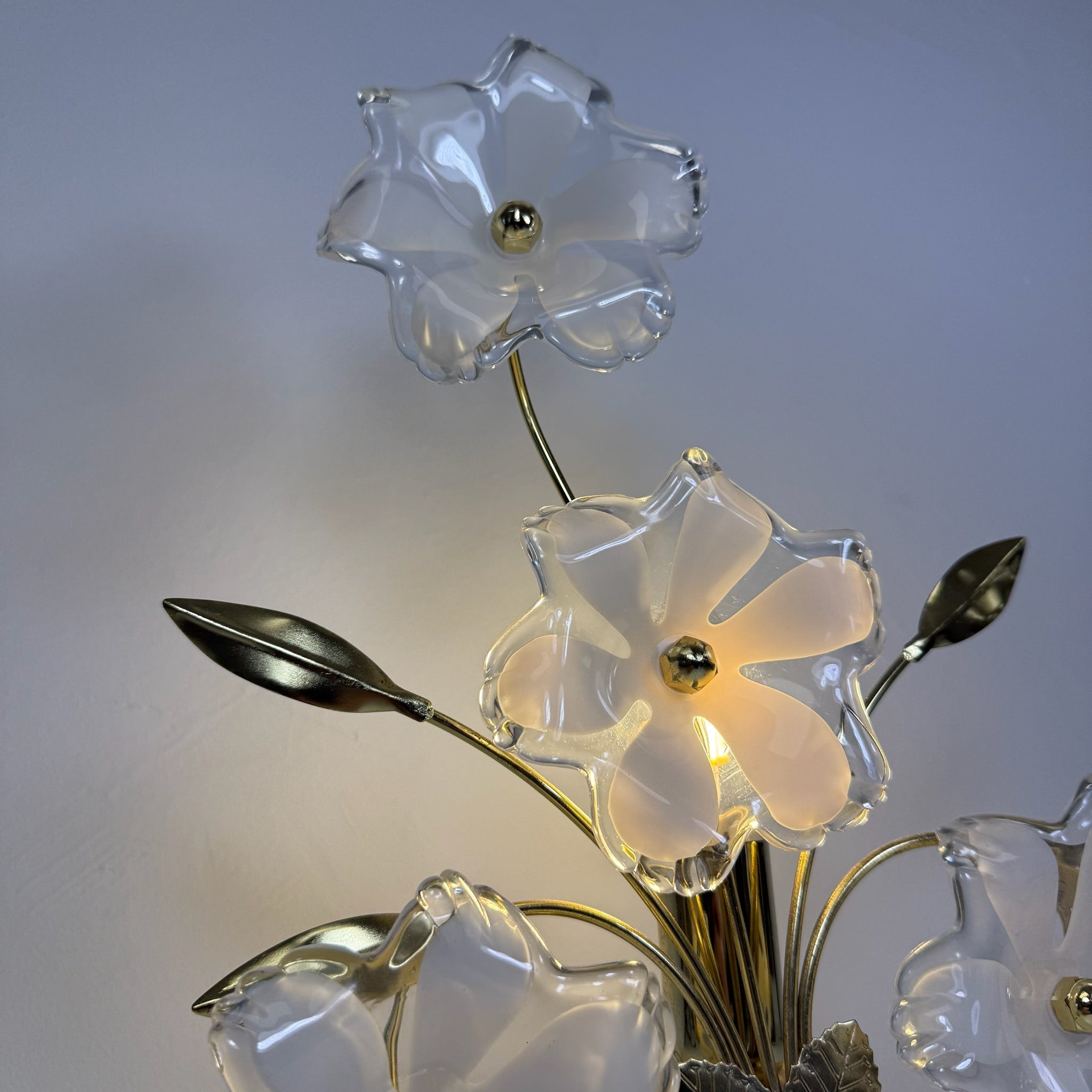 Paul Neuhaus Blüten Tischlampe I Modell 4521-10 I Romantische Florentiner Bouquet Lampe I Chrom & Acryl-Blüten Paul Neuhaus