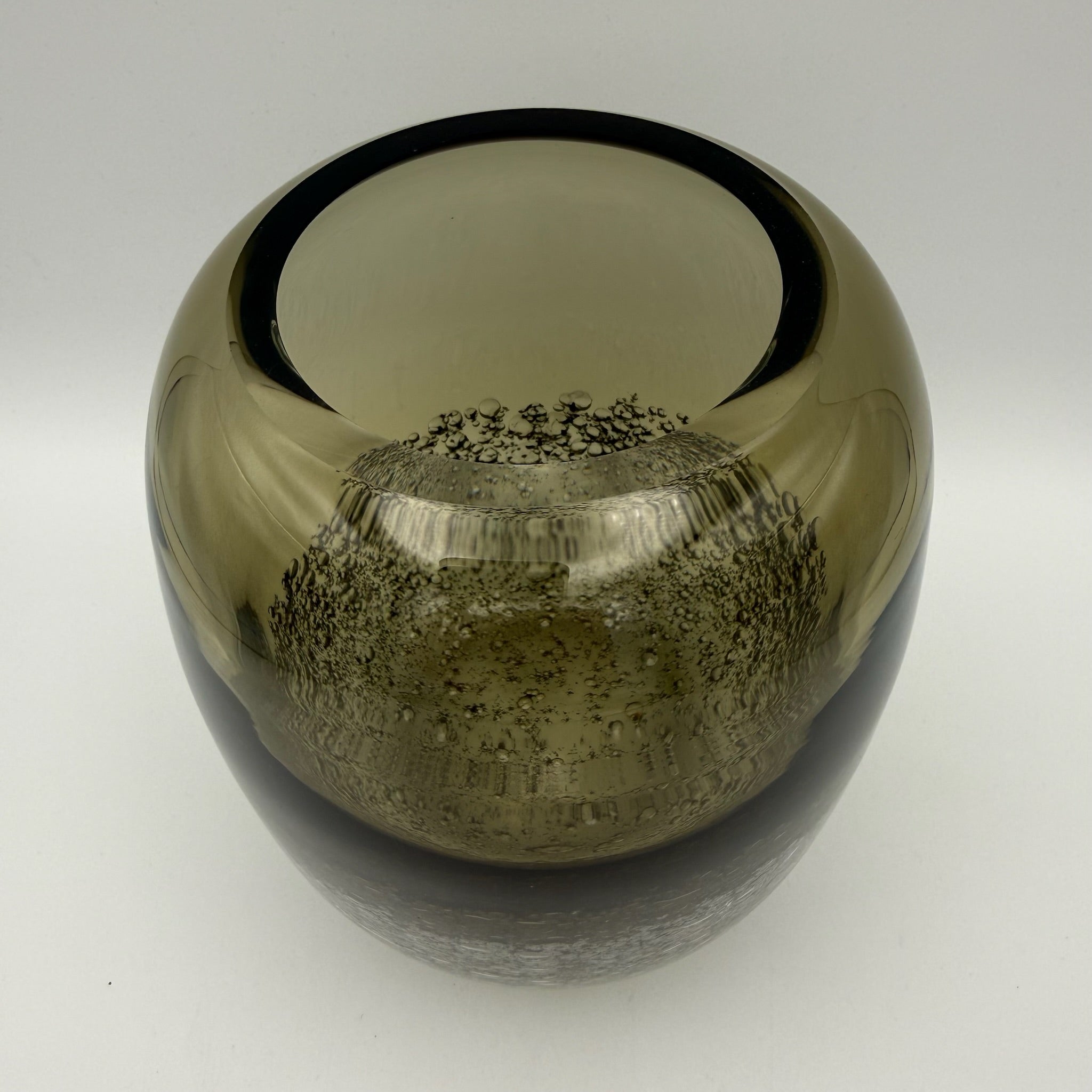 Schwere Kunstglas Vase 15 cm I Rauchglas mit dichten Lufteinschlüssen I Mid-Century Schaumglas Vintage Showroom Ansbach