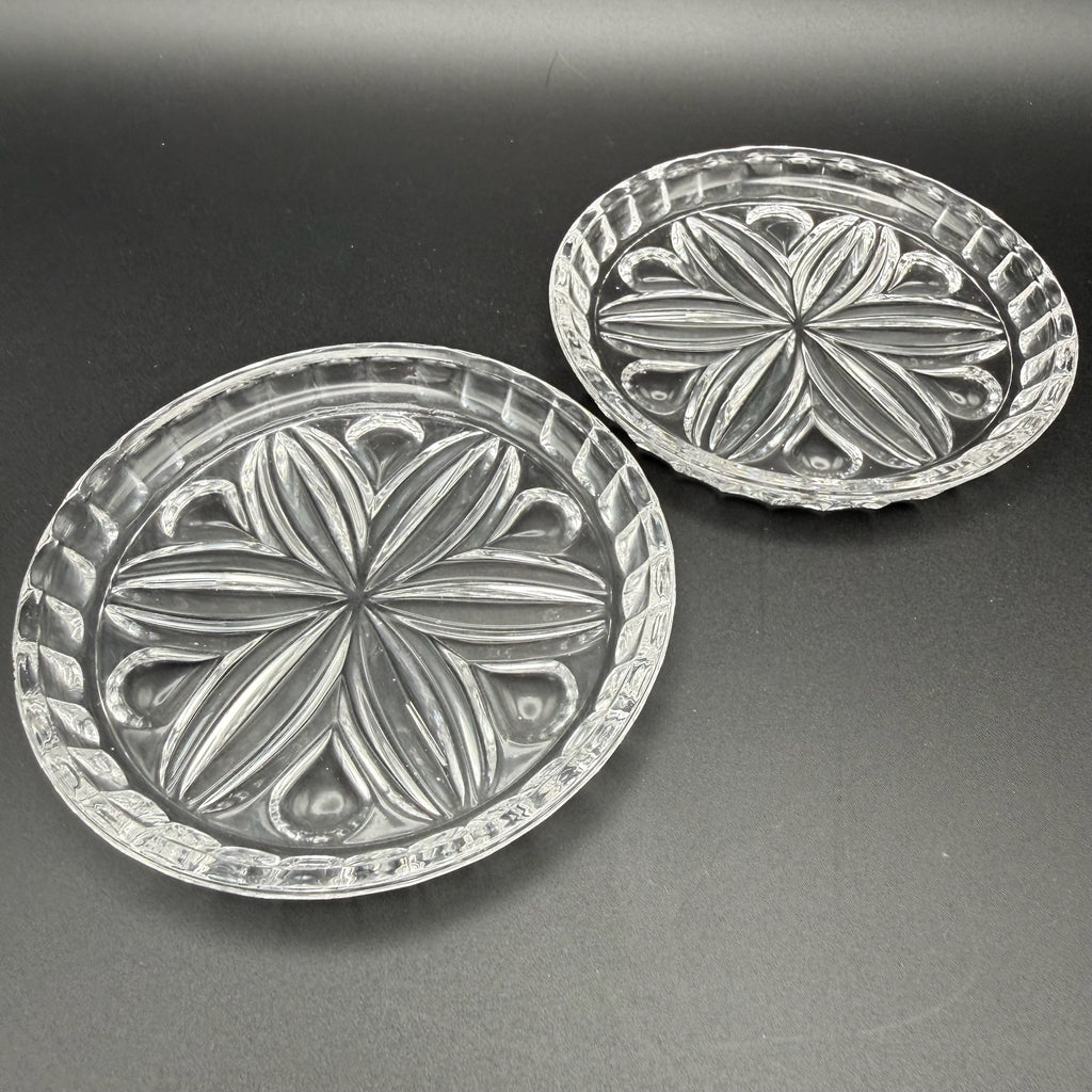 2x Uranglas Teller Untersetzer UV Glas fluoreszierend Art Deco 10,8 cm Showroom Ansbach