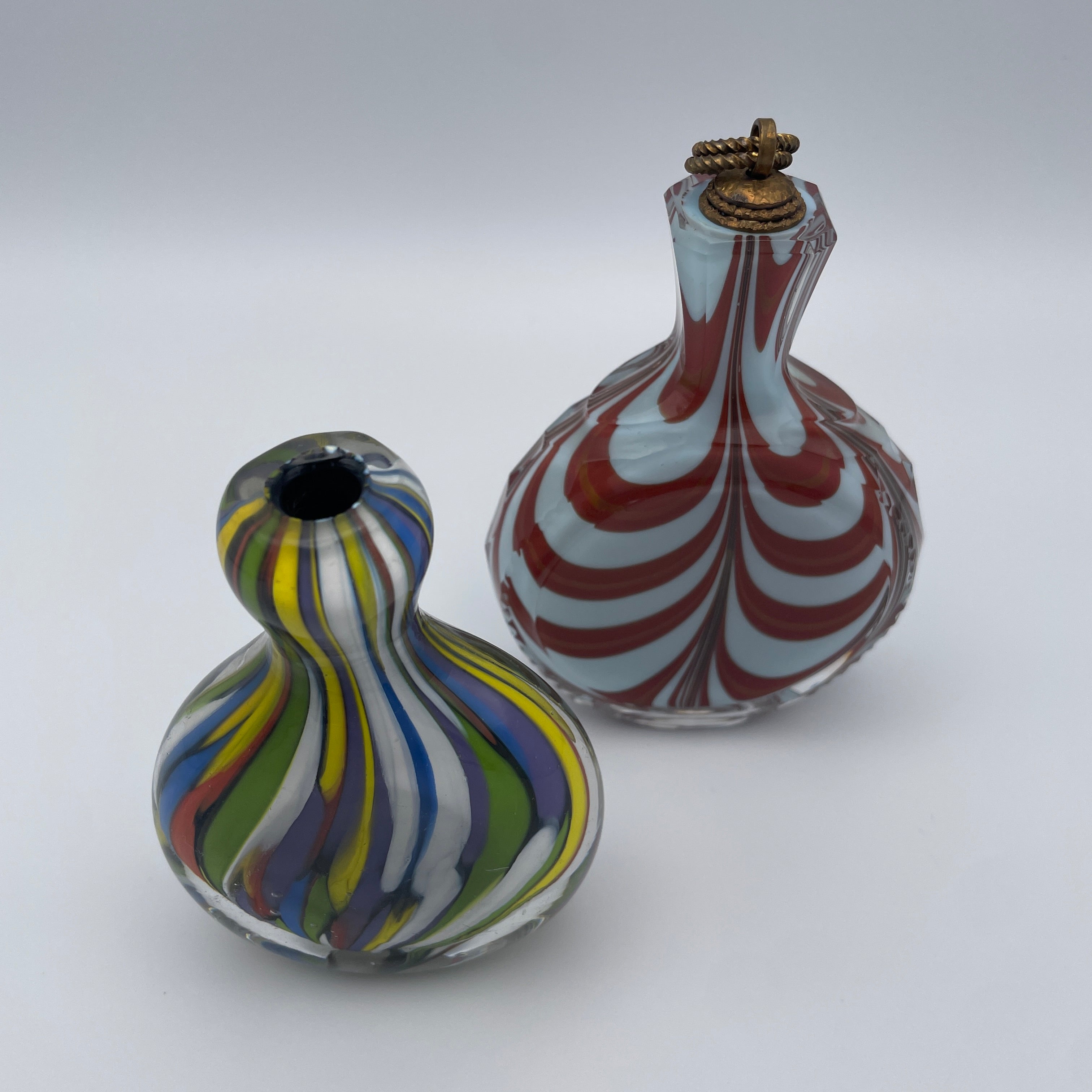 Glasflakon Parfuemflakon 2er Set Murano Stil Bunt Rot Weiss Vintage 1970 Murano