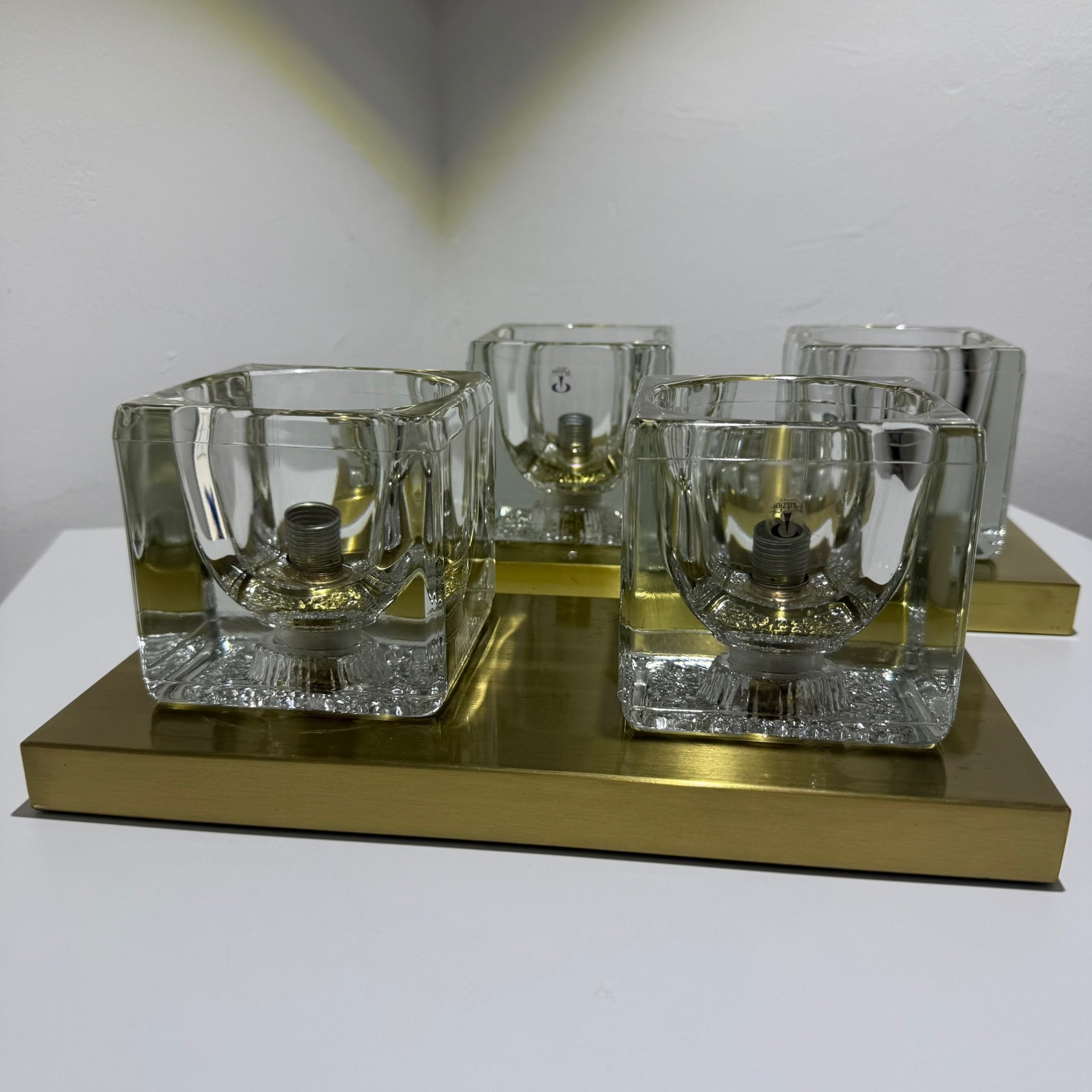 2x Peill & Putzler Wandlampe Eisglas Messing 70er Jahre Design Leuchte Kristallglas Paar Showroom Ansbach