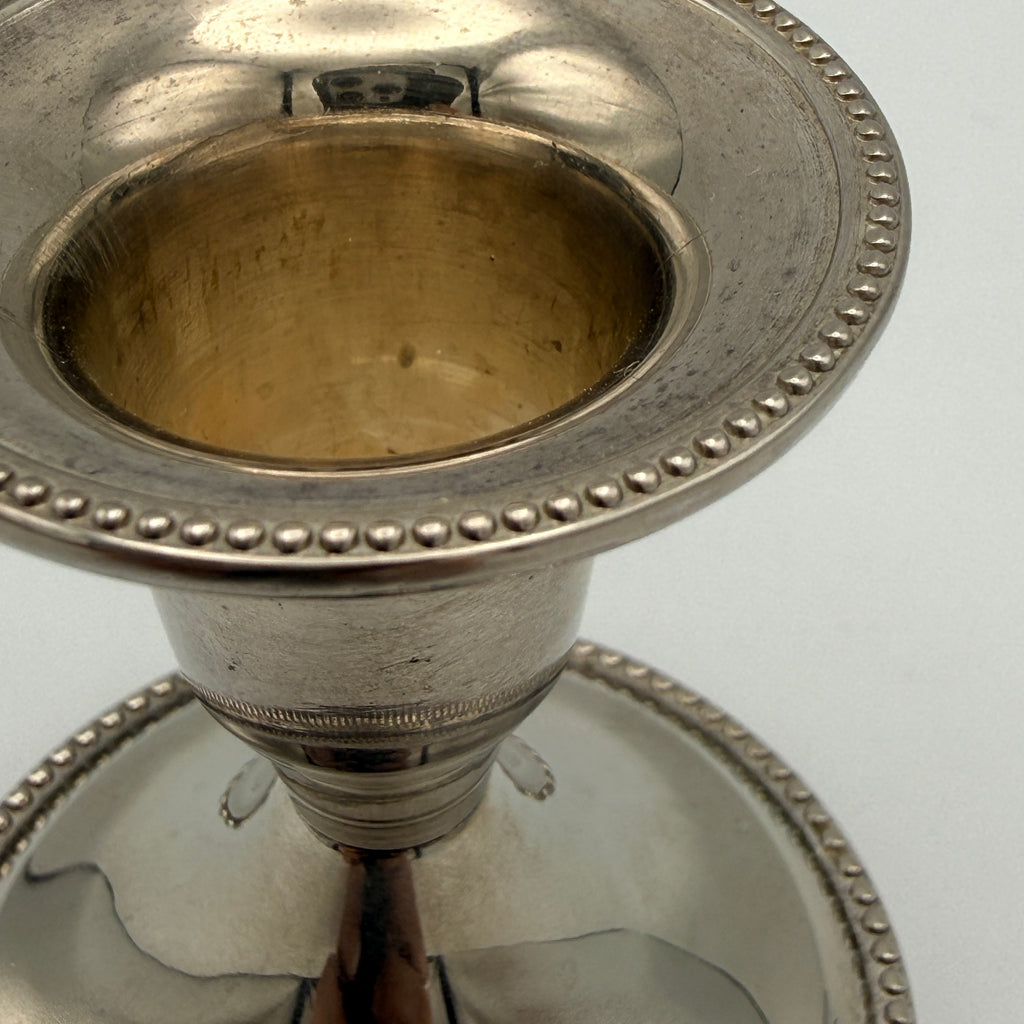 Kleiner Kerzenständer versilbert Perlrand 6,4 cm Showroom Ansbach