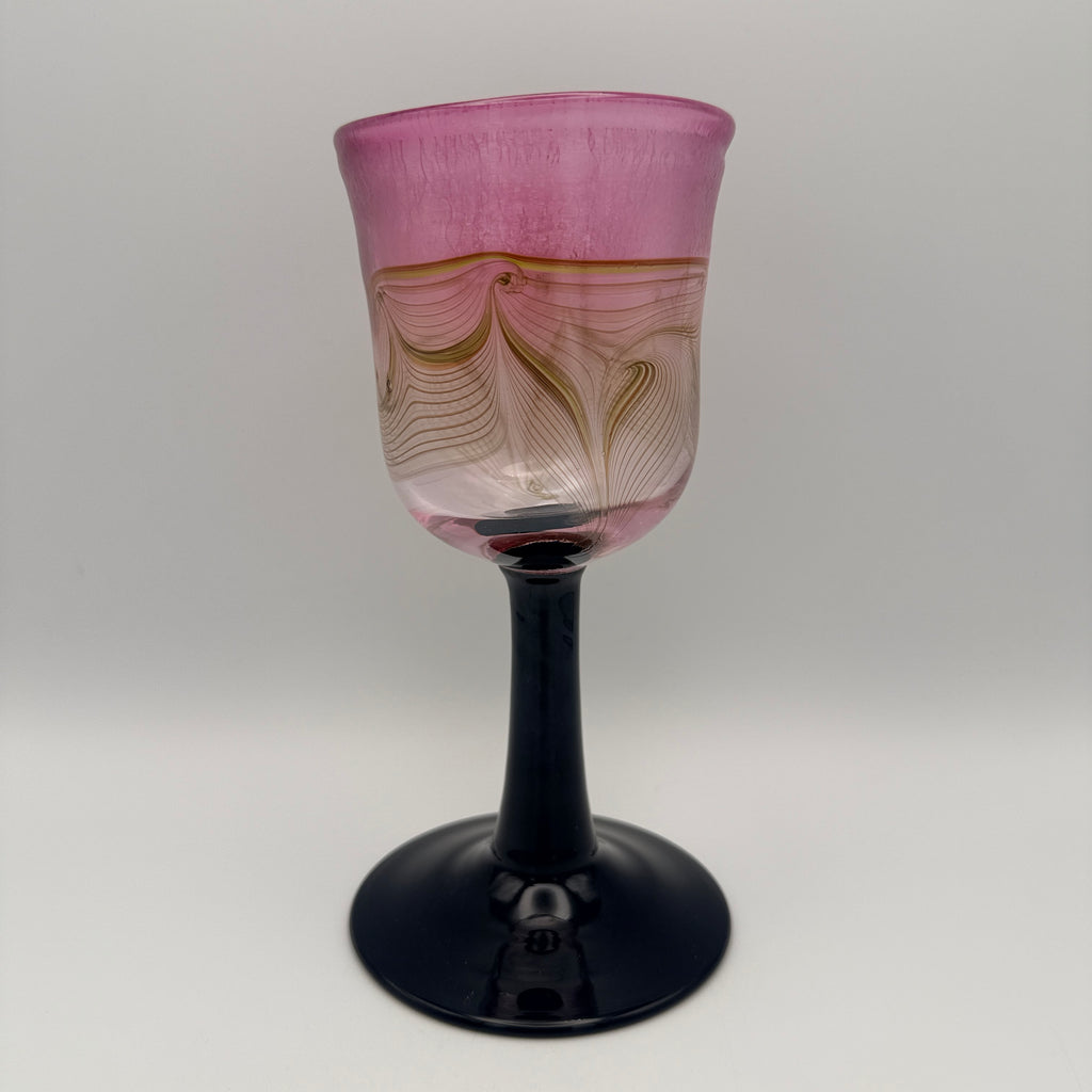 Eisch Studioglas Kelchglas signiert 1981 I Prunkglas Amethyst Federdekor Glashütte Eisch